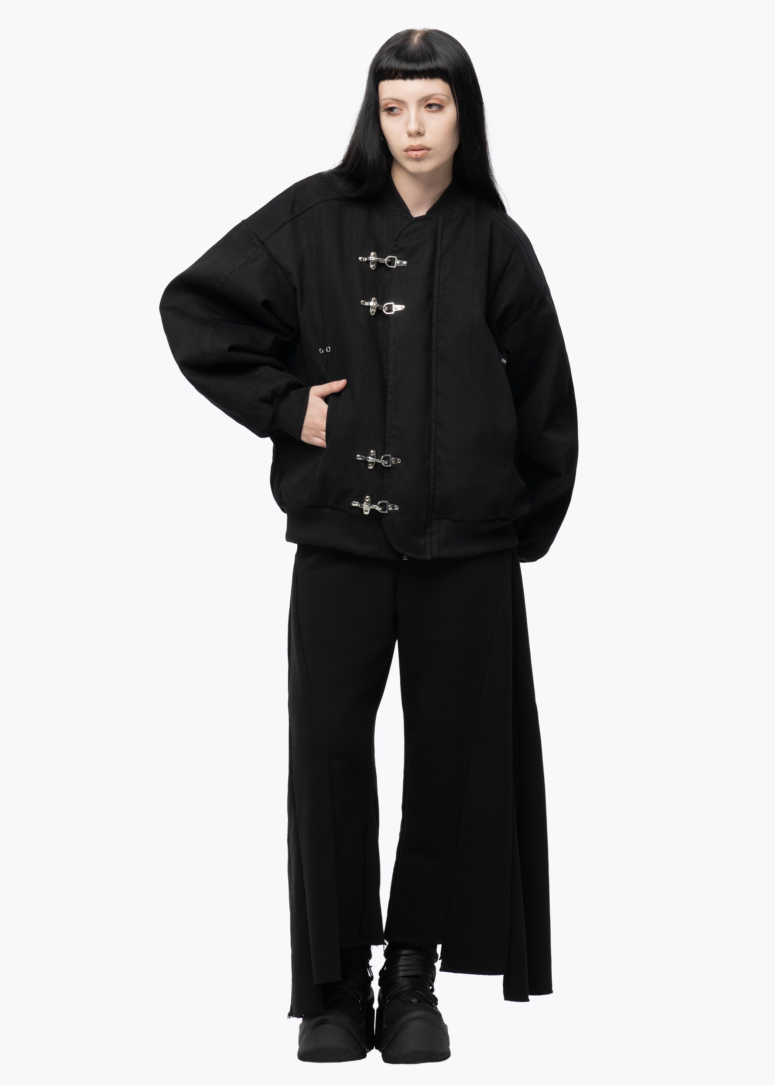 Bat Norton AI.AVANGARDEN. Фотограф для брендов Любовь Батина (Спб/Мск)