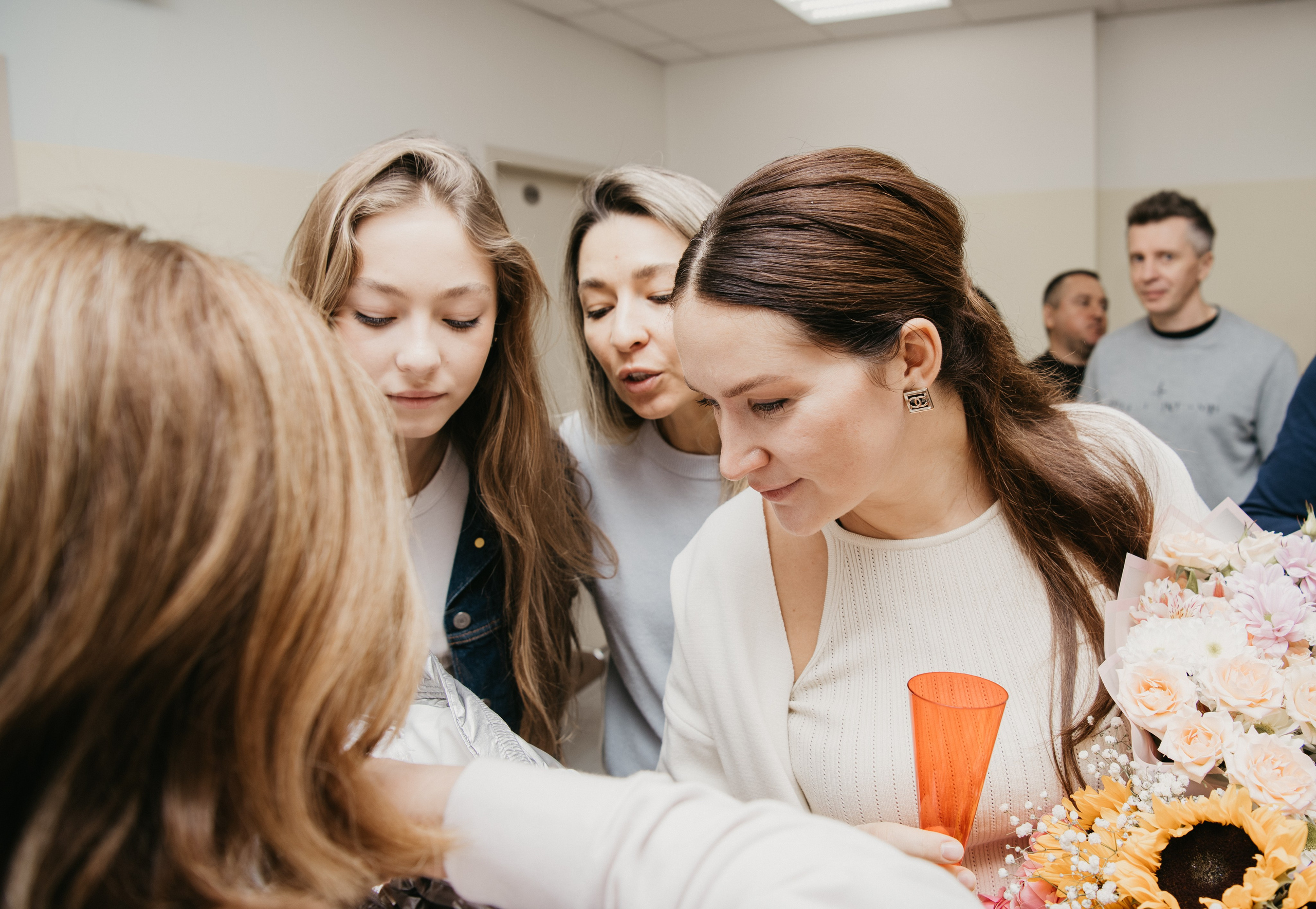 Выписка Сарочки. Мать и дитя на Севастопольском. Фотограф на выписку из роддома в Москве и МО