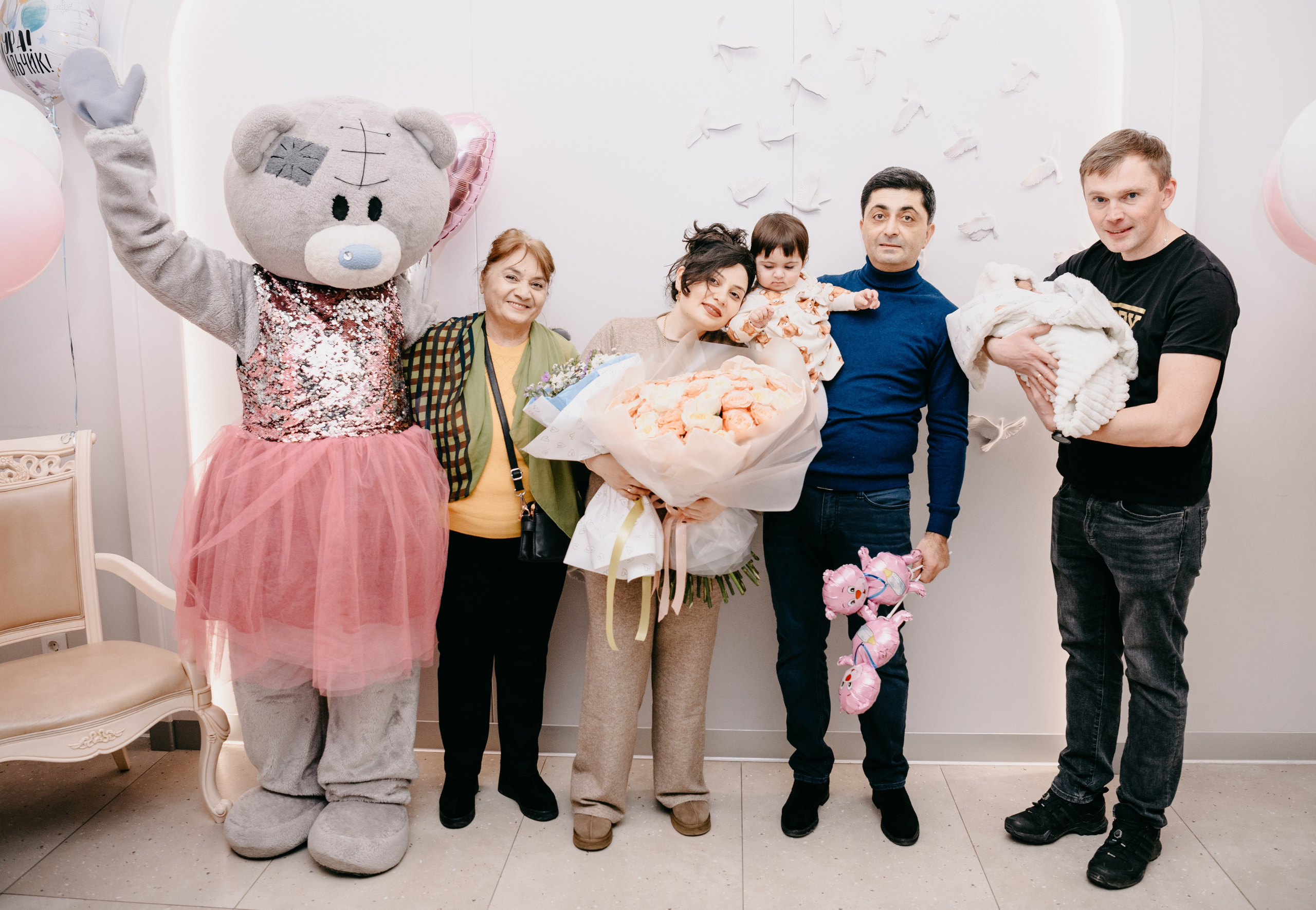Выписка Микаэллы. 4 роддом. Фотограф на выписку из роддома в Москве и МО