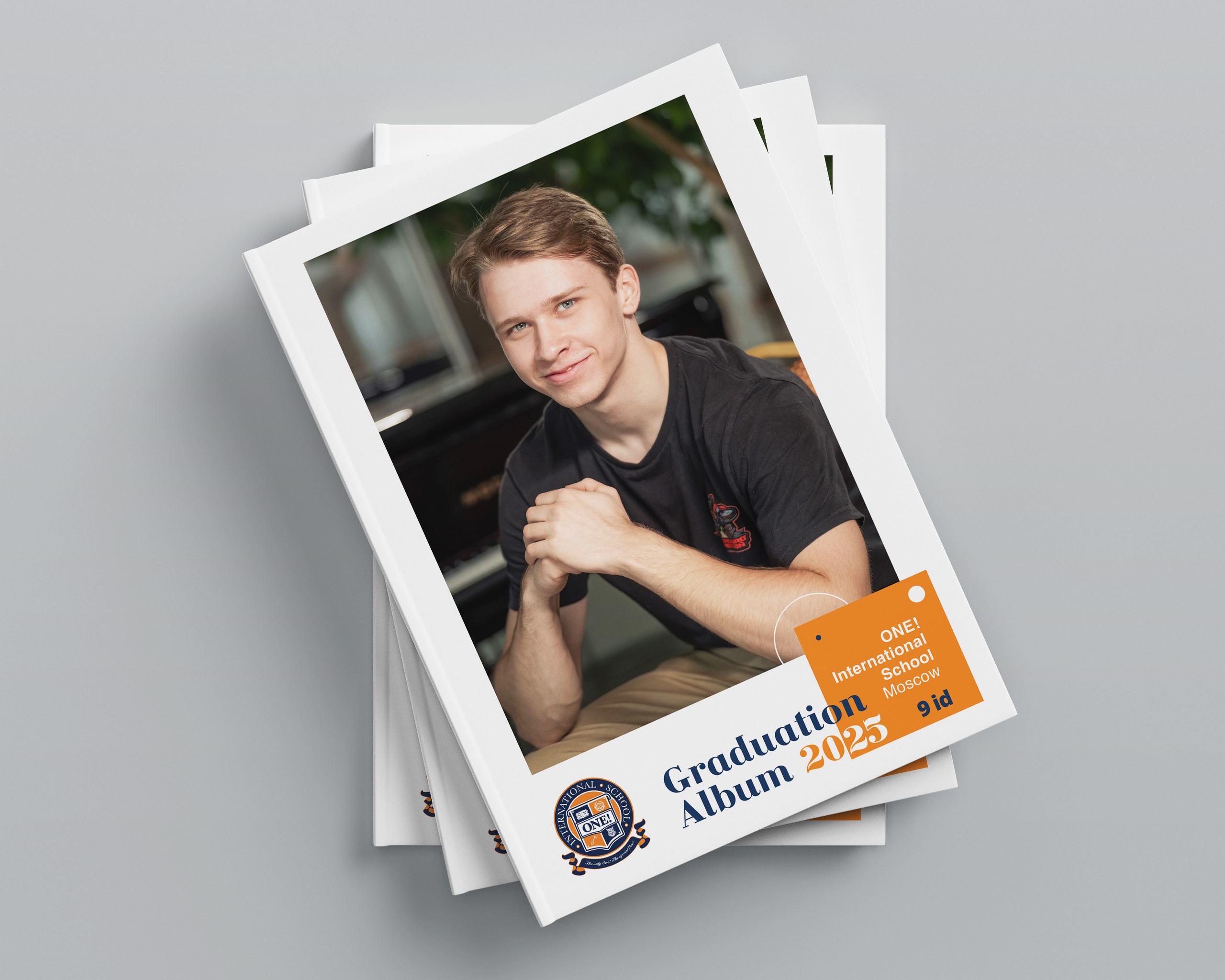 Школьникам. Антон и Татьяна Денисенко