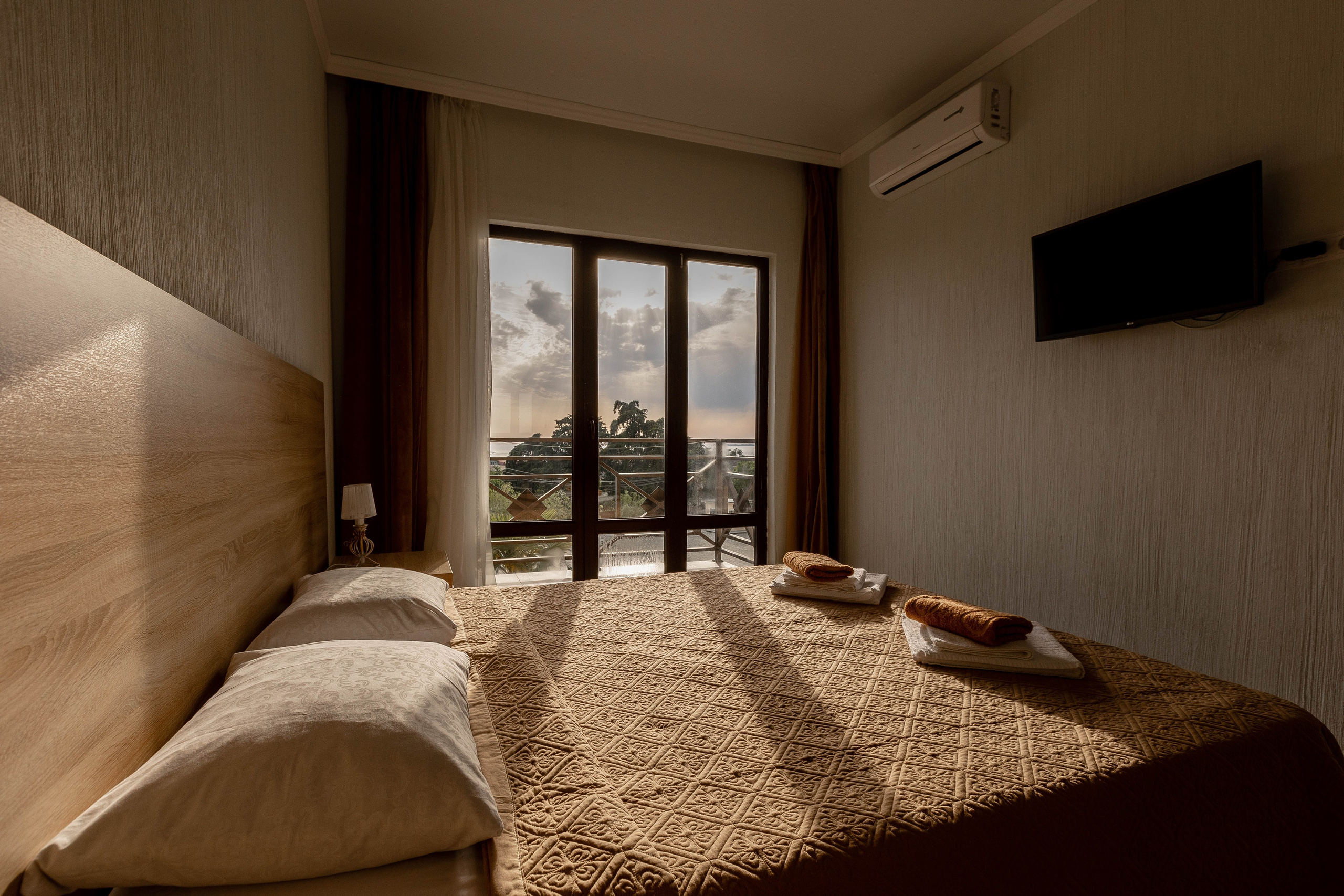 PARADISE. Семейный фотограф на крещение и венчание