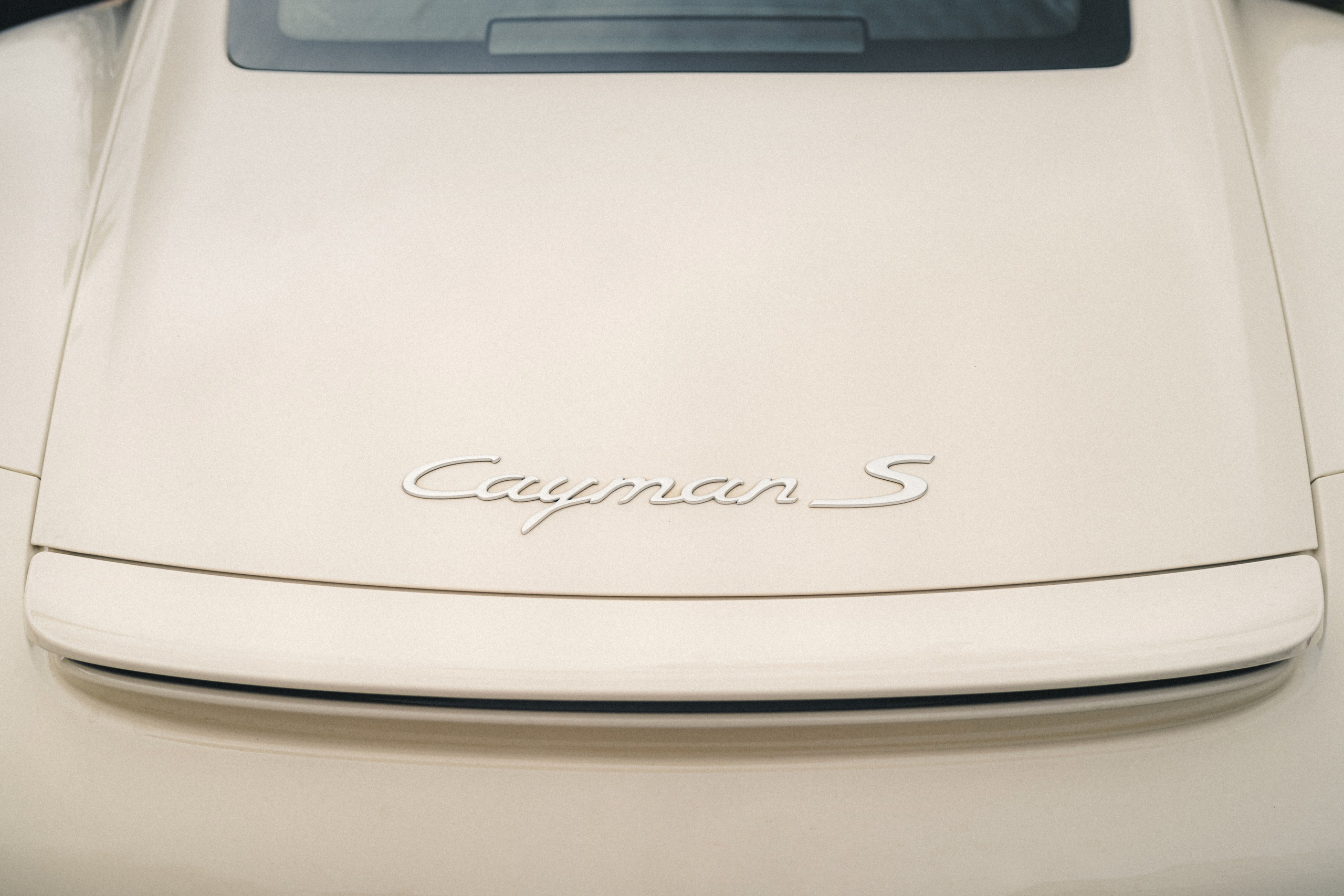 Porsche Cayman S x Anna. Фотограф Илья К. в Москве