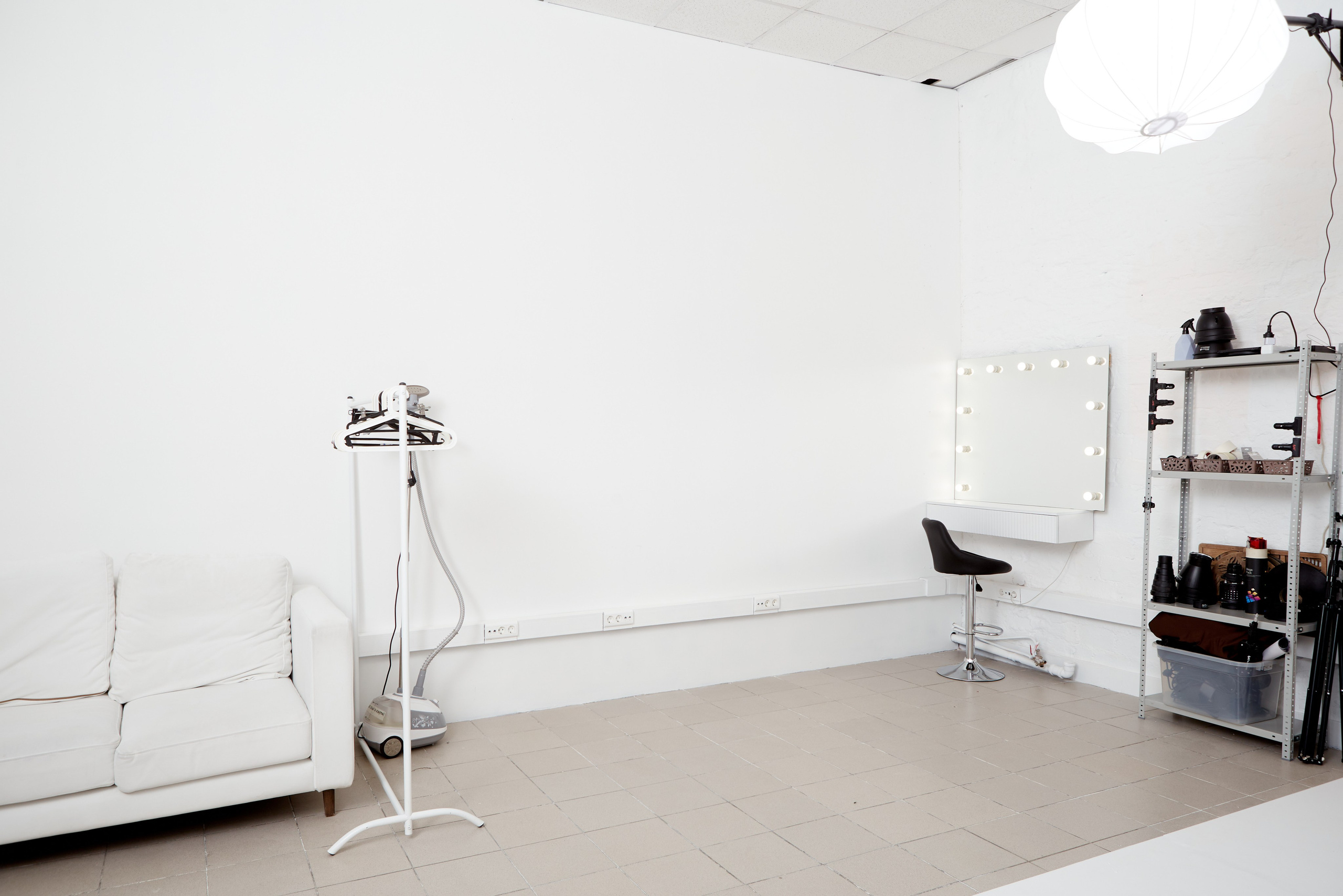 Фотографии пространства. Fizikasveta.ru фотостудия с фонами в Екатеринбурге