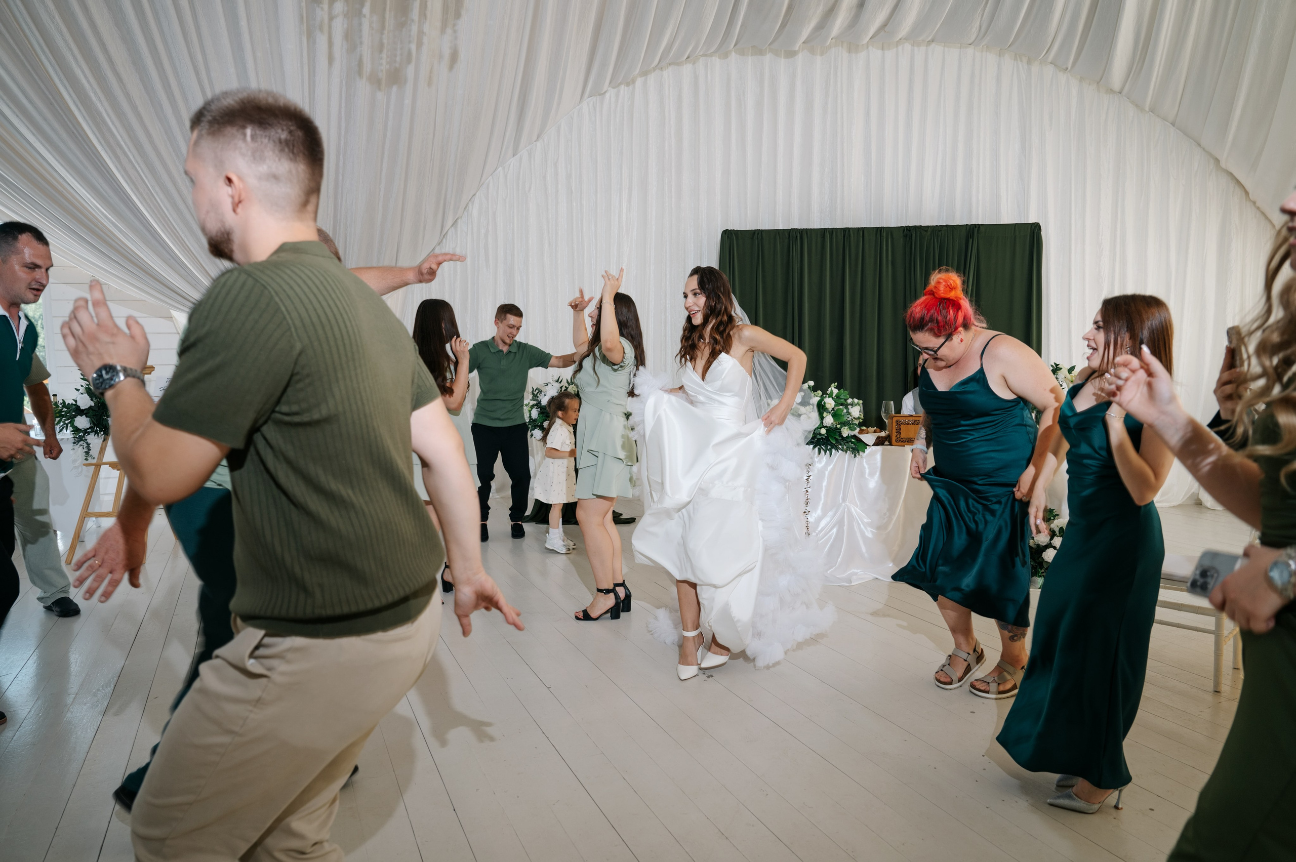 Свадьба в Гребнево в Трубецком. Свадебный и семейный фотограф Виктория Носачёва. Щелково, Москва и МО