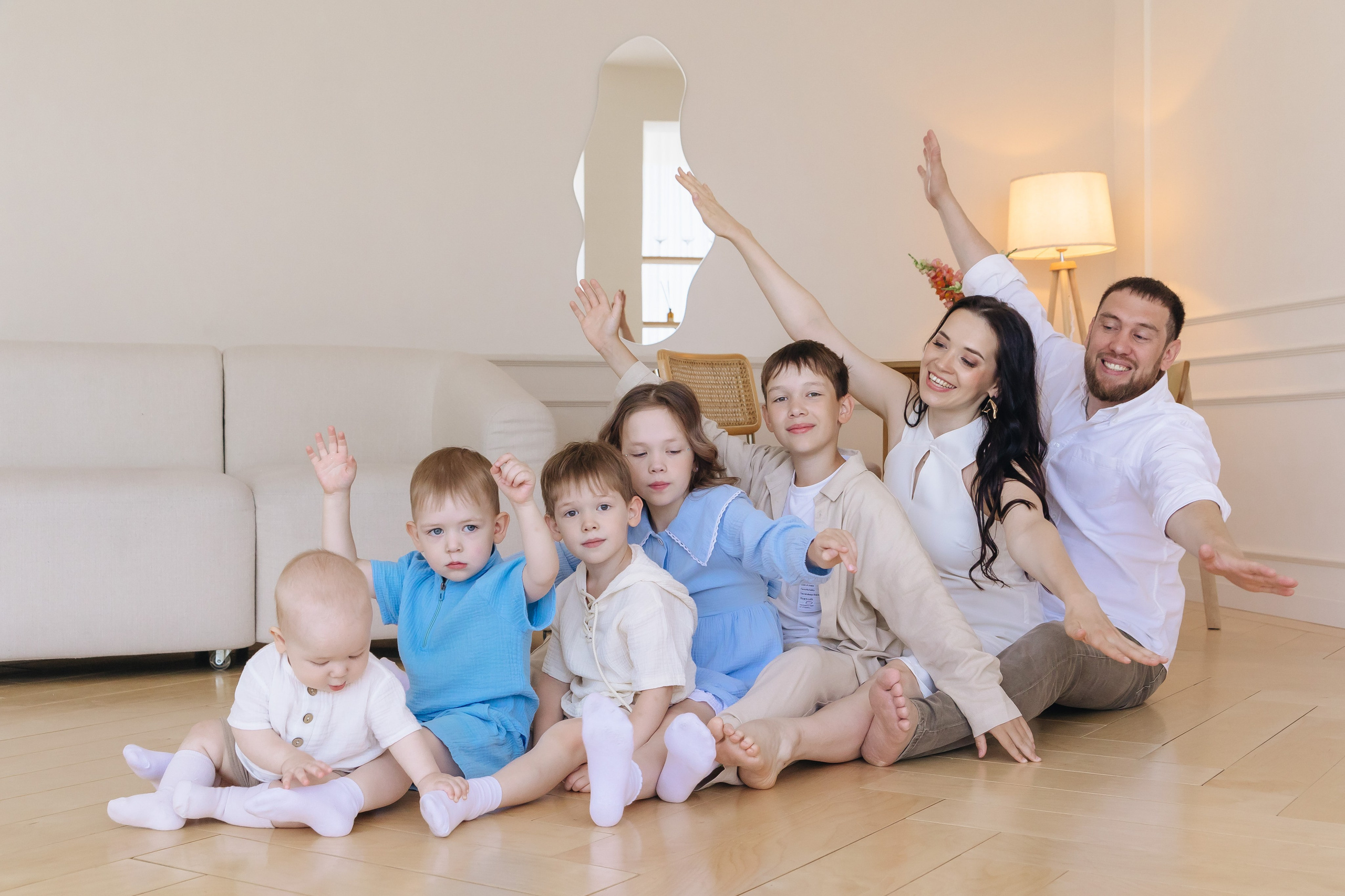 Семейная фотосессия в студии. Свадебный, семейный фотограф, контент съёмка. Екатеринбург. Елена Граф