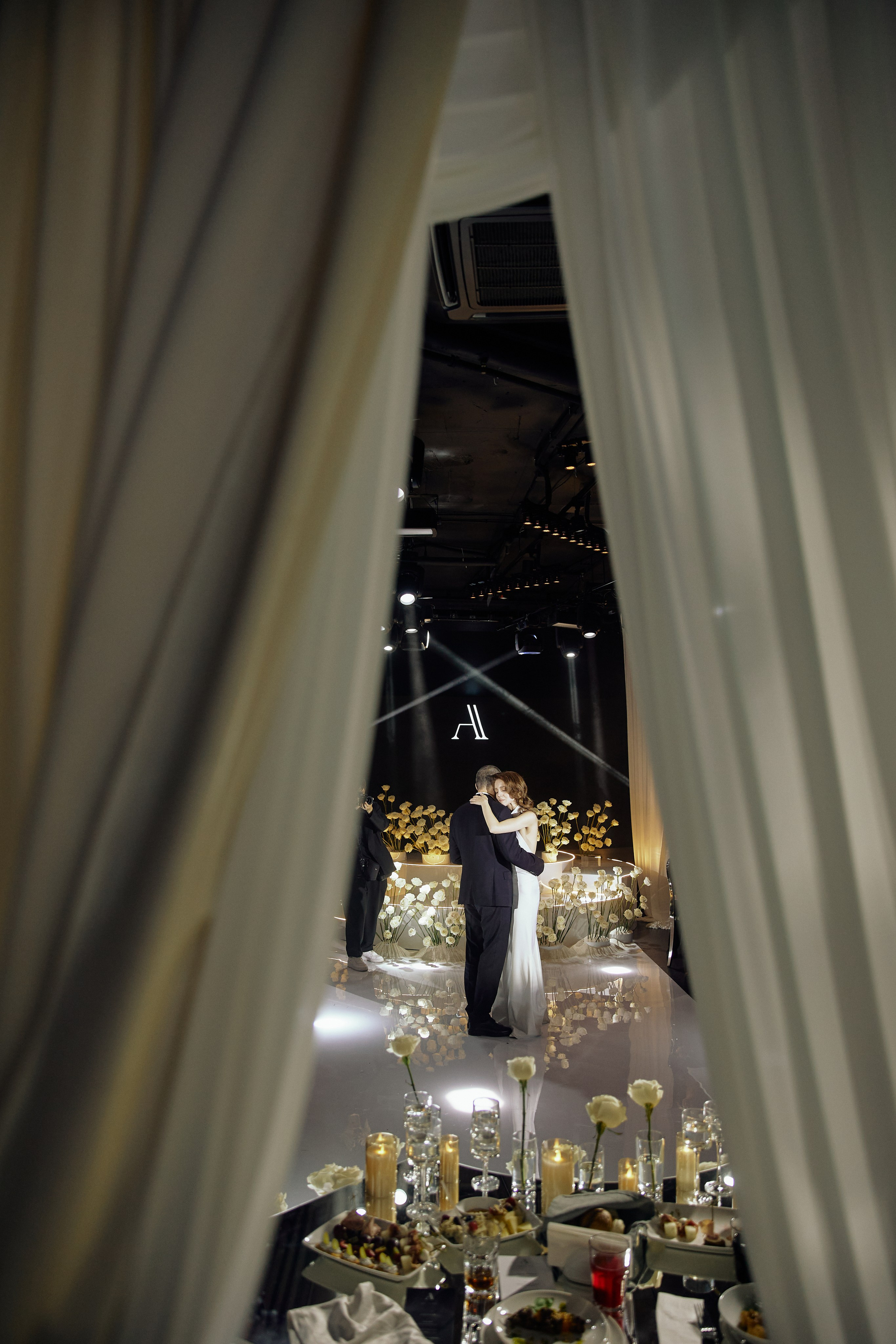 A MIRROR IS ONLY A HEART. Дмитрий Мазуркевич: Профессиональный Репортажный Фотограф