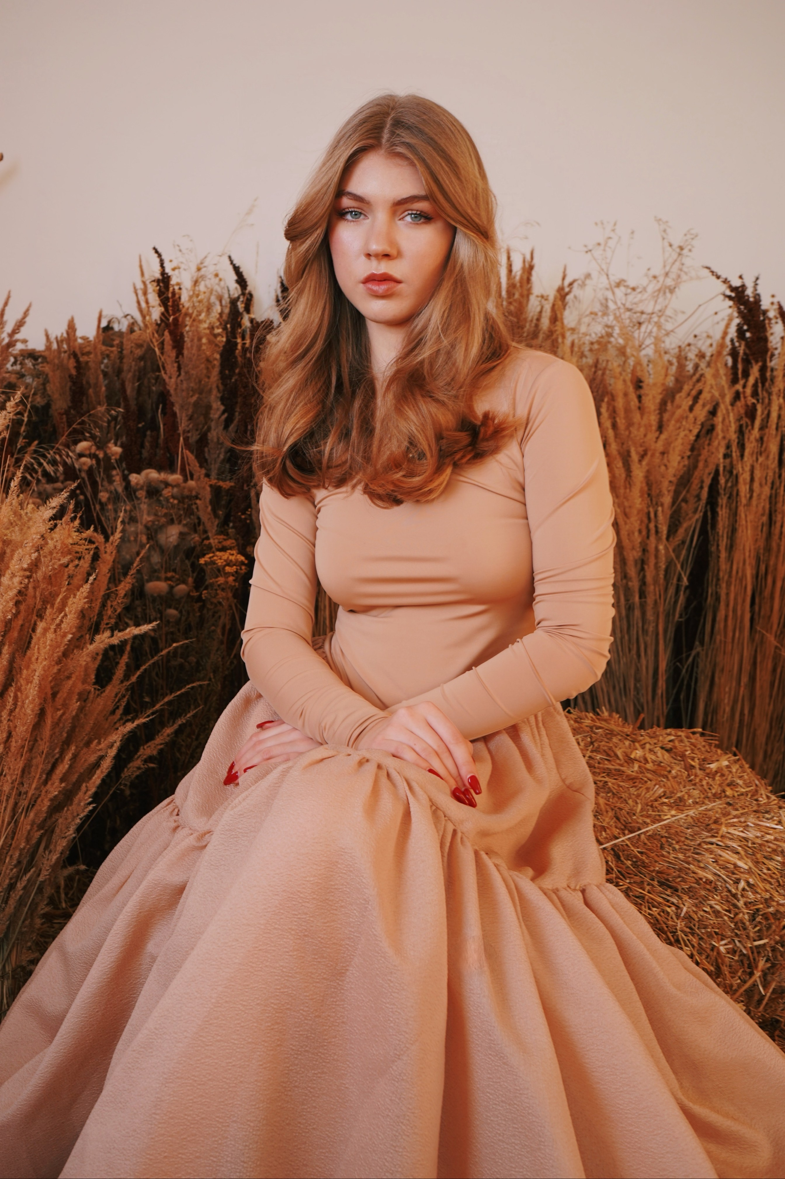 София, студия. Женский фотограф в Москве Уварова Анастасия