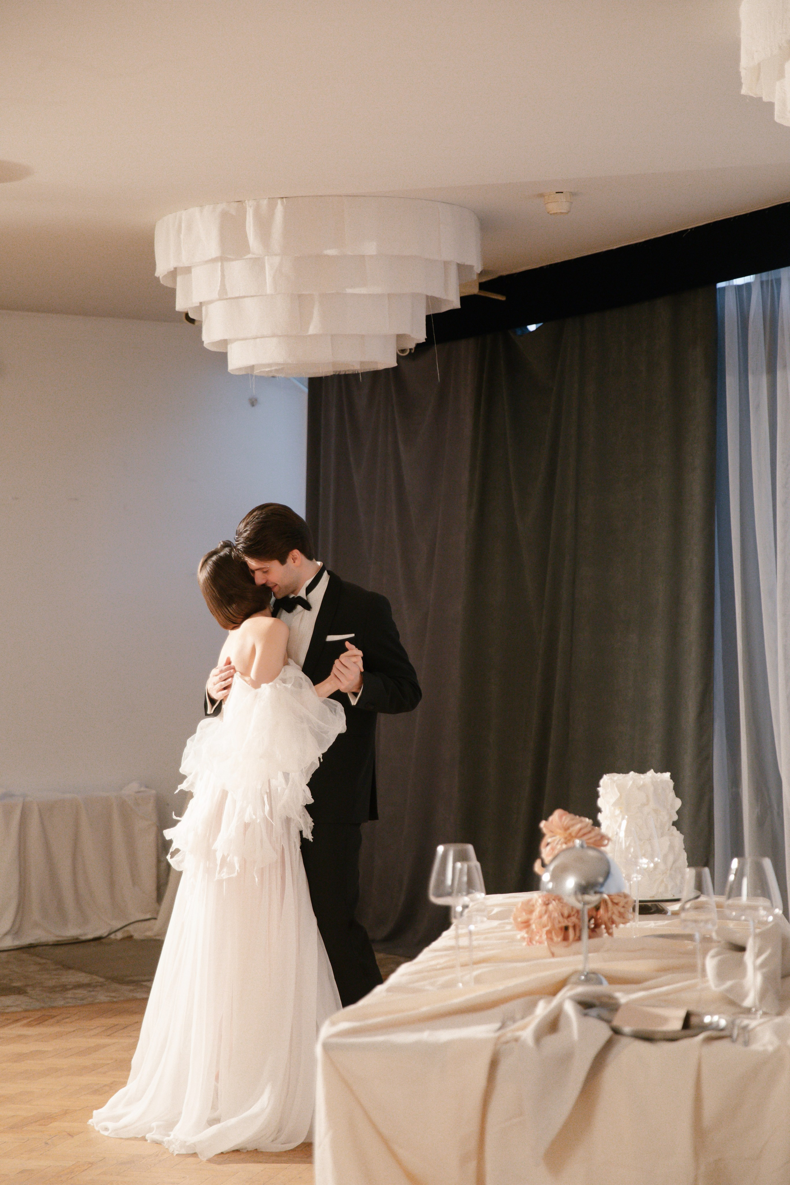 Фотосессия на банкетной площадке. Свадебный и семейный фотограф Анастасия Романова в Москве и Московской области