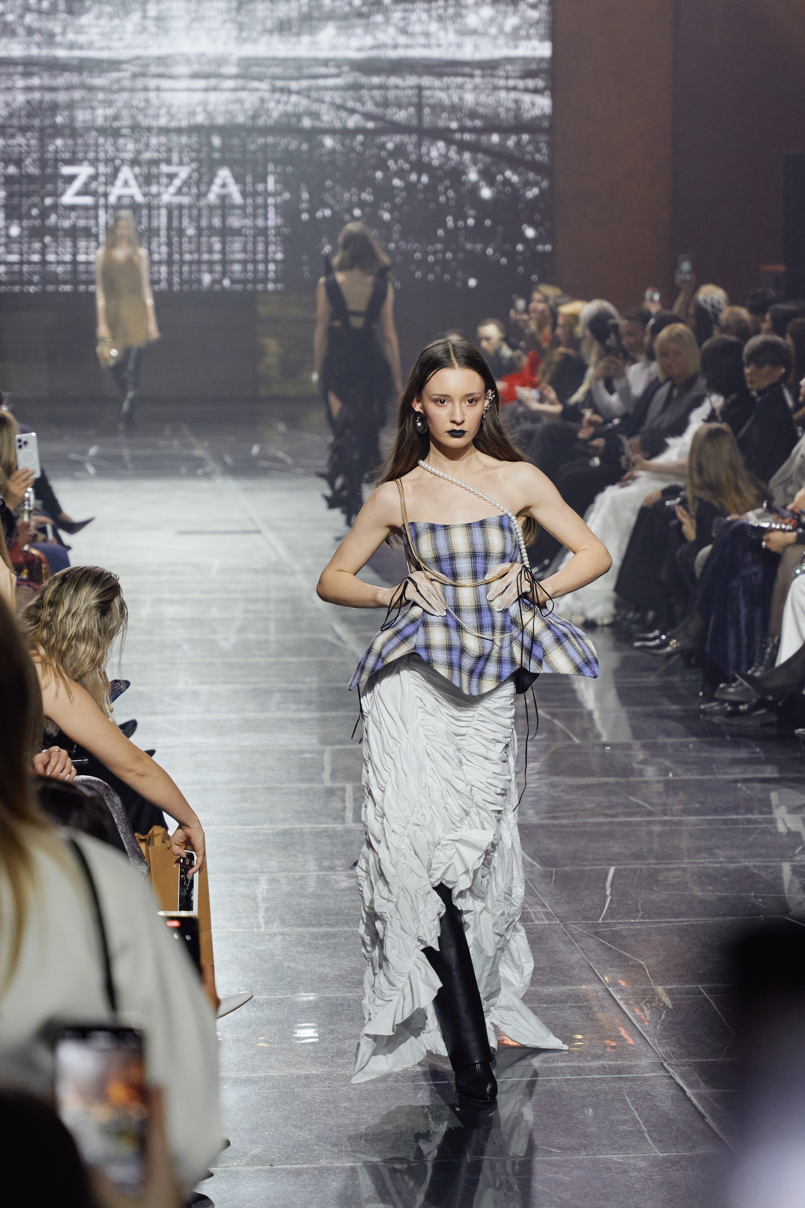 Показ KAMERGER | ODETTA. Свадебный фотограф и видеограф из Санкт-Петербурга Агарков Никита