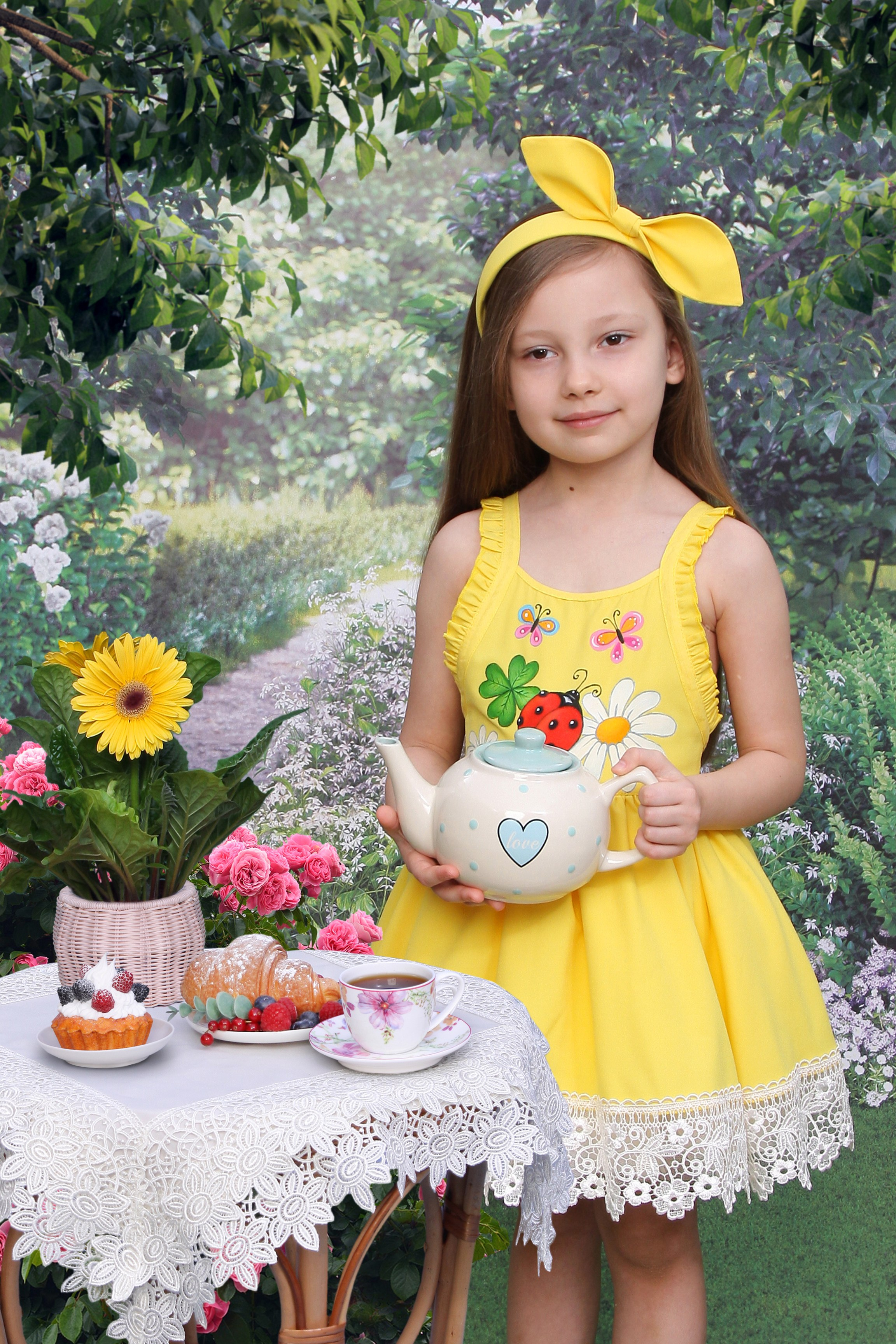 КОМПАНИЯ КРАЙФОТО ФОТОСЕССИЯ ПИКНИК В САДУ