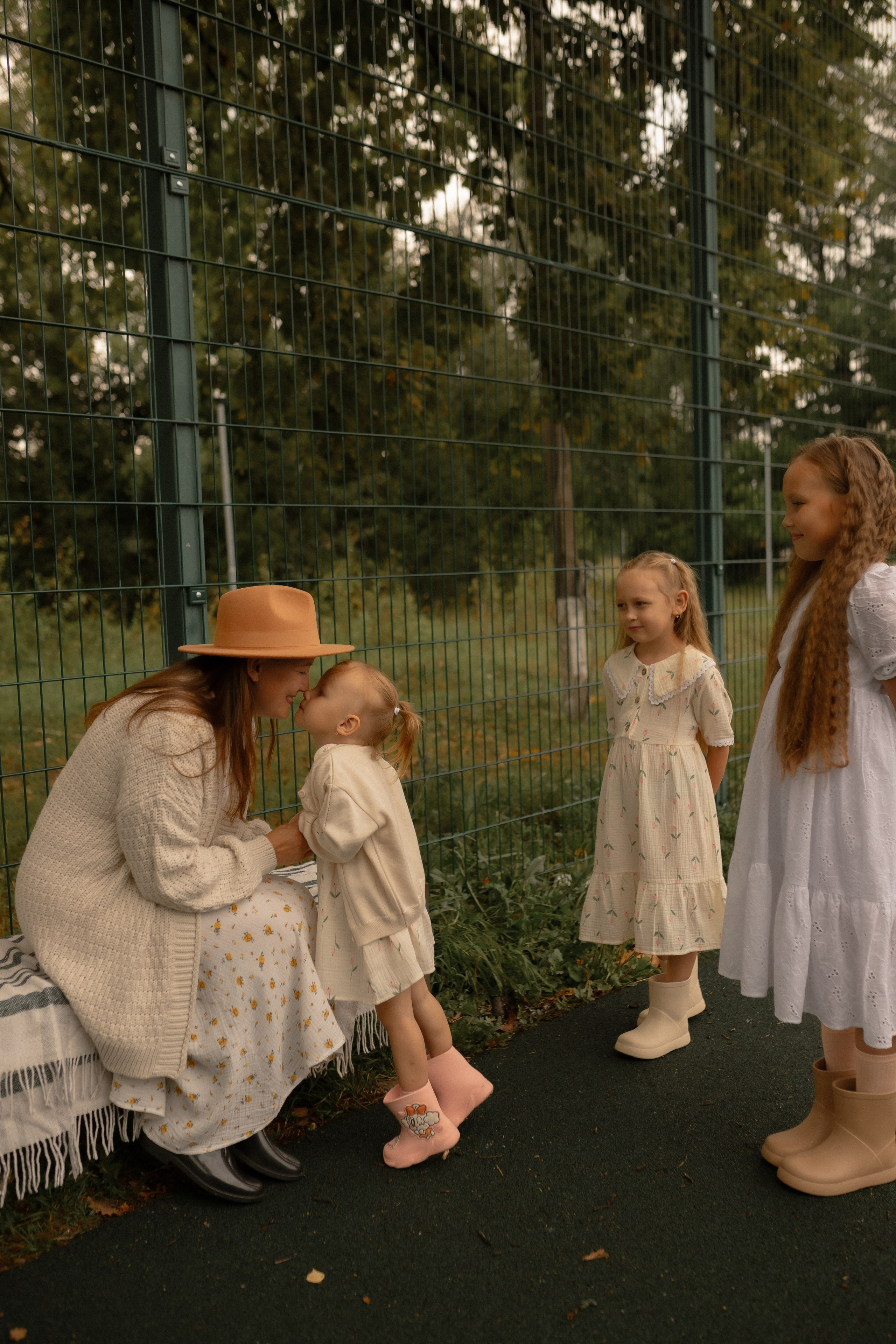 Мама Алина, Маша, Дина и Анечка. Фотограф Татьяна Семенова