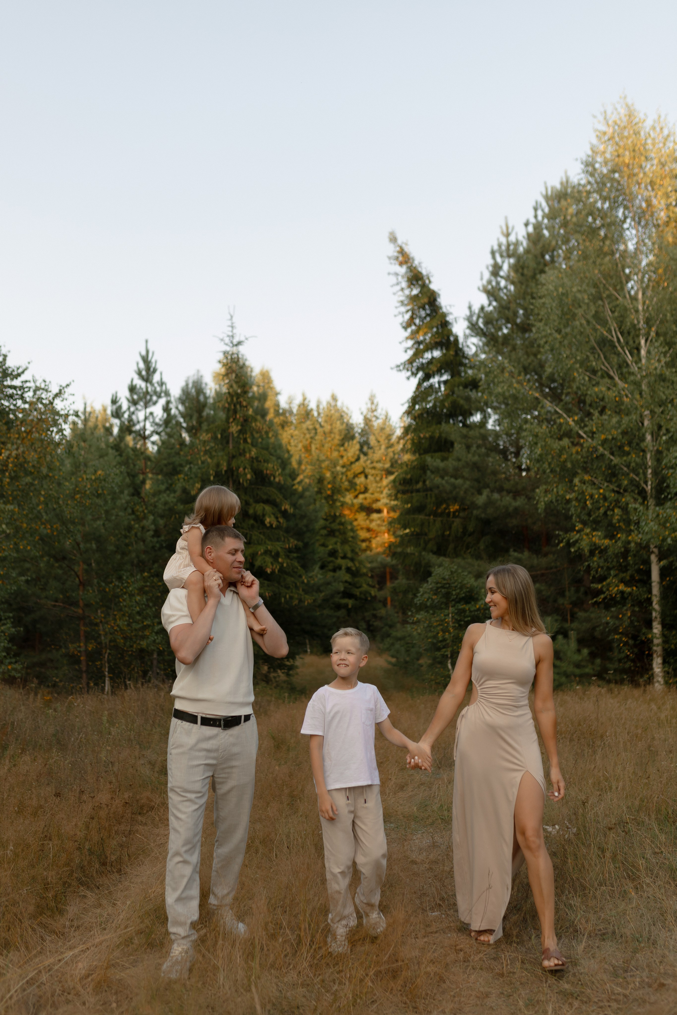 Алексей, Мария, Ваня и Варя. Фотограф Татьяна Семенова