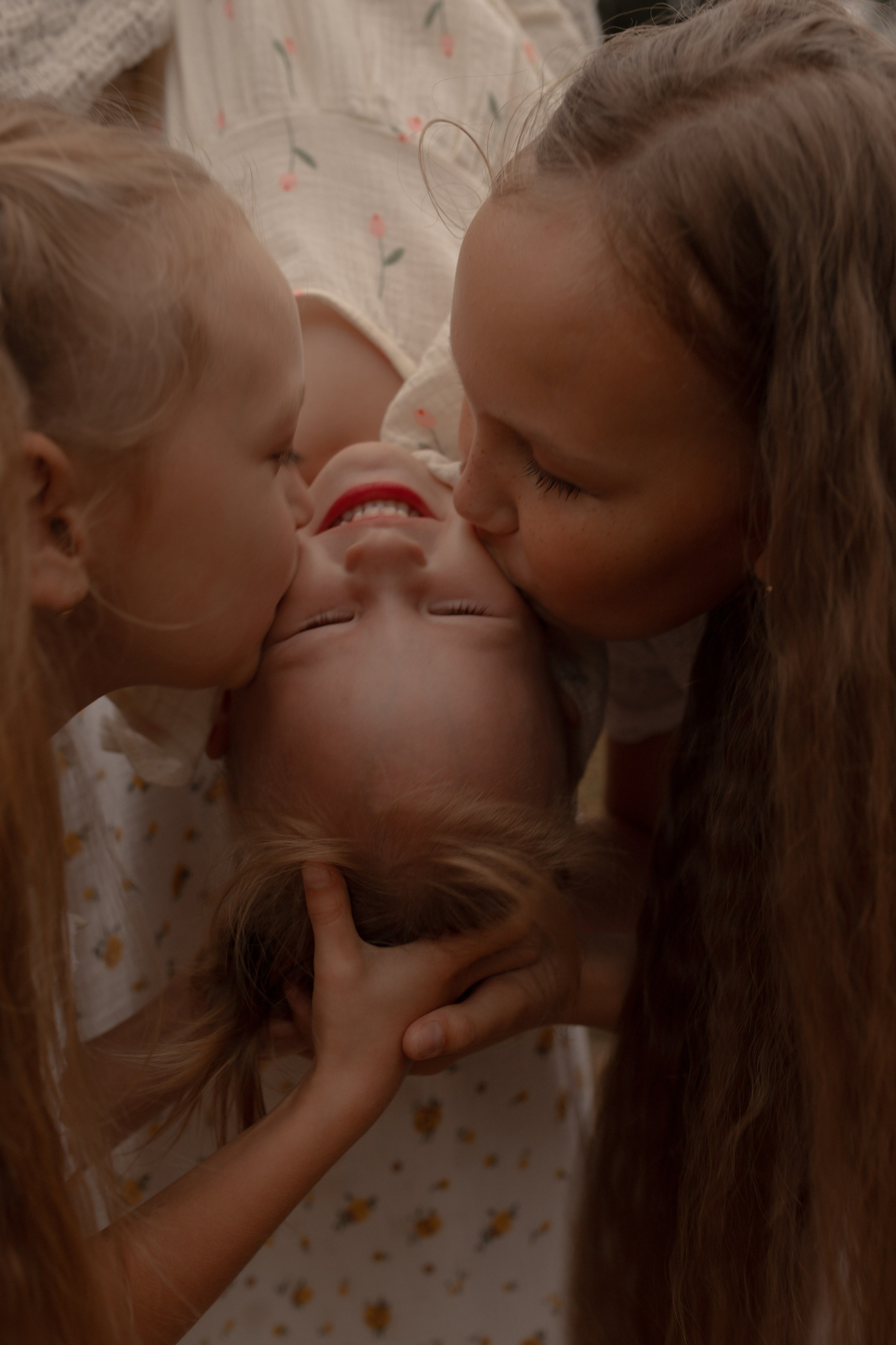 Мама Алина, Маша, Дина и Анечка. Фотограф Татьяна Семенова