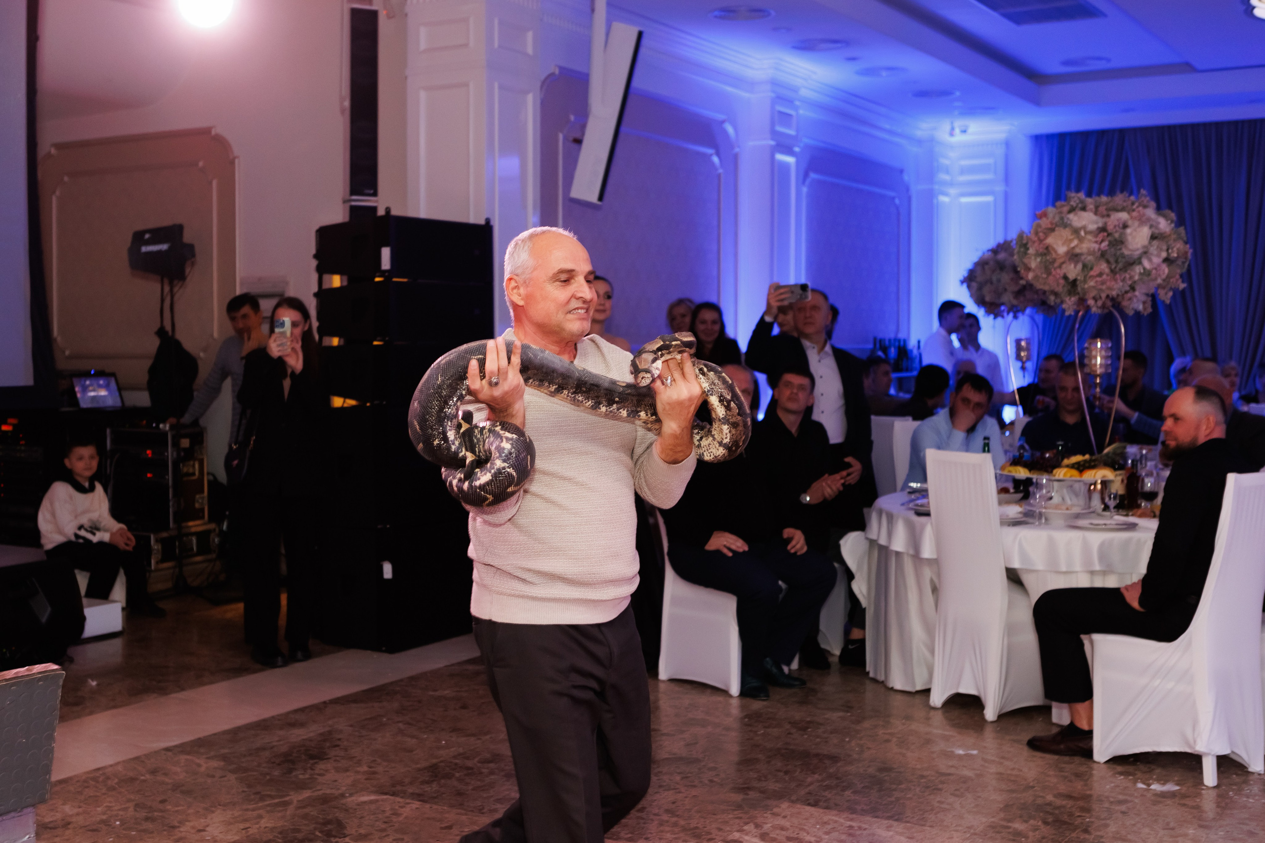 Яблоко — корпоратив. Свадебный фотограф, фотосъемка в Крыму, Севастополе, Симферополе, Ялте