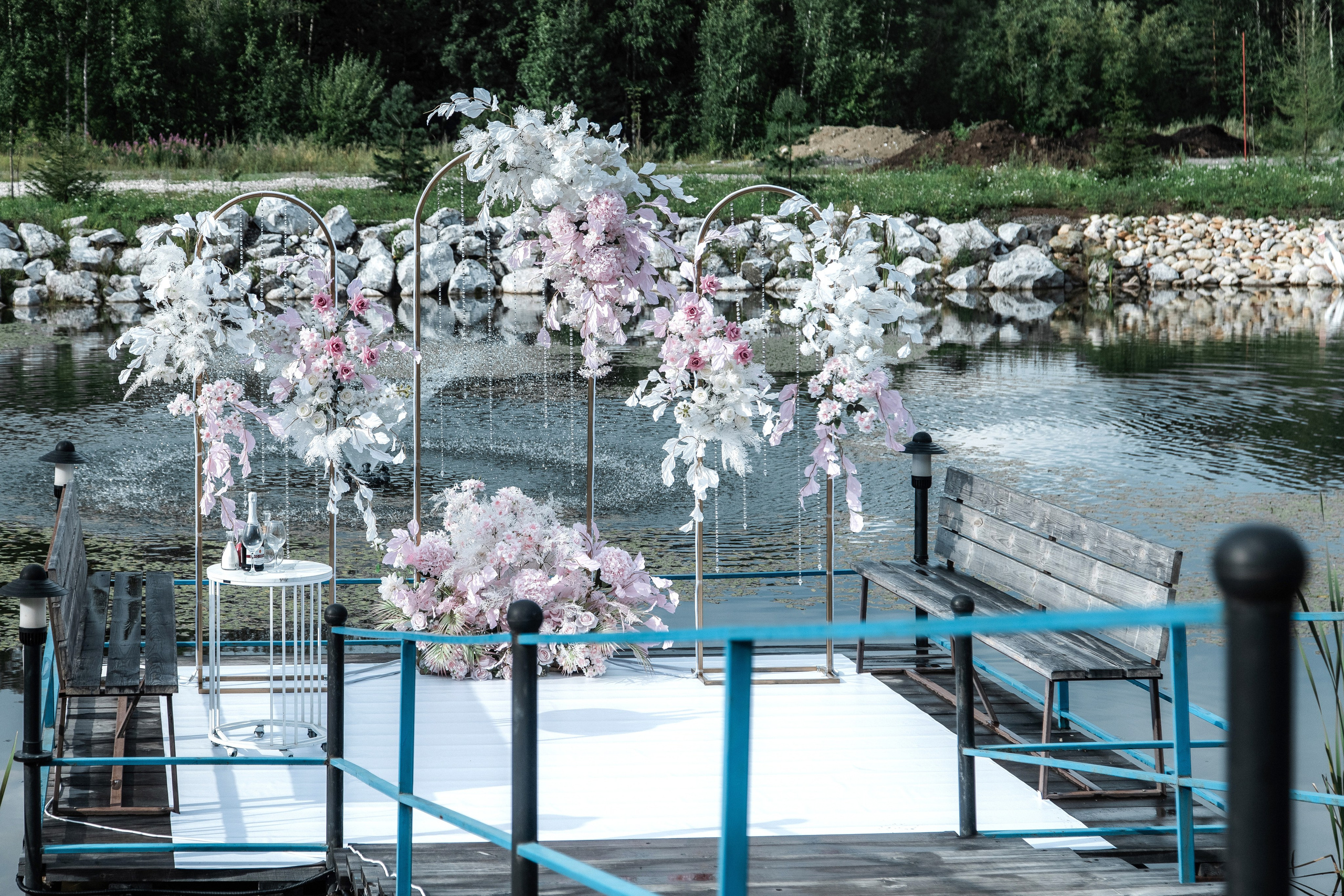 D & J. Street photographer