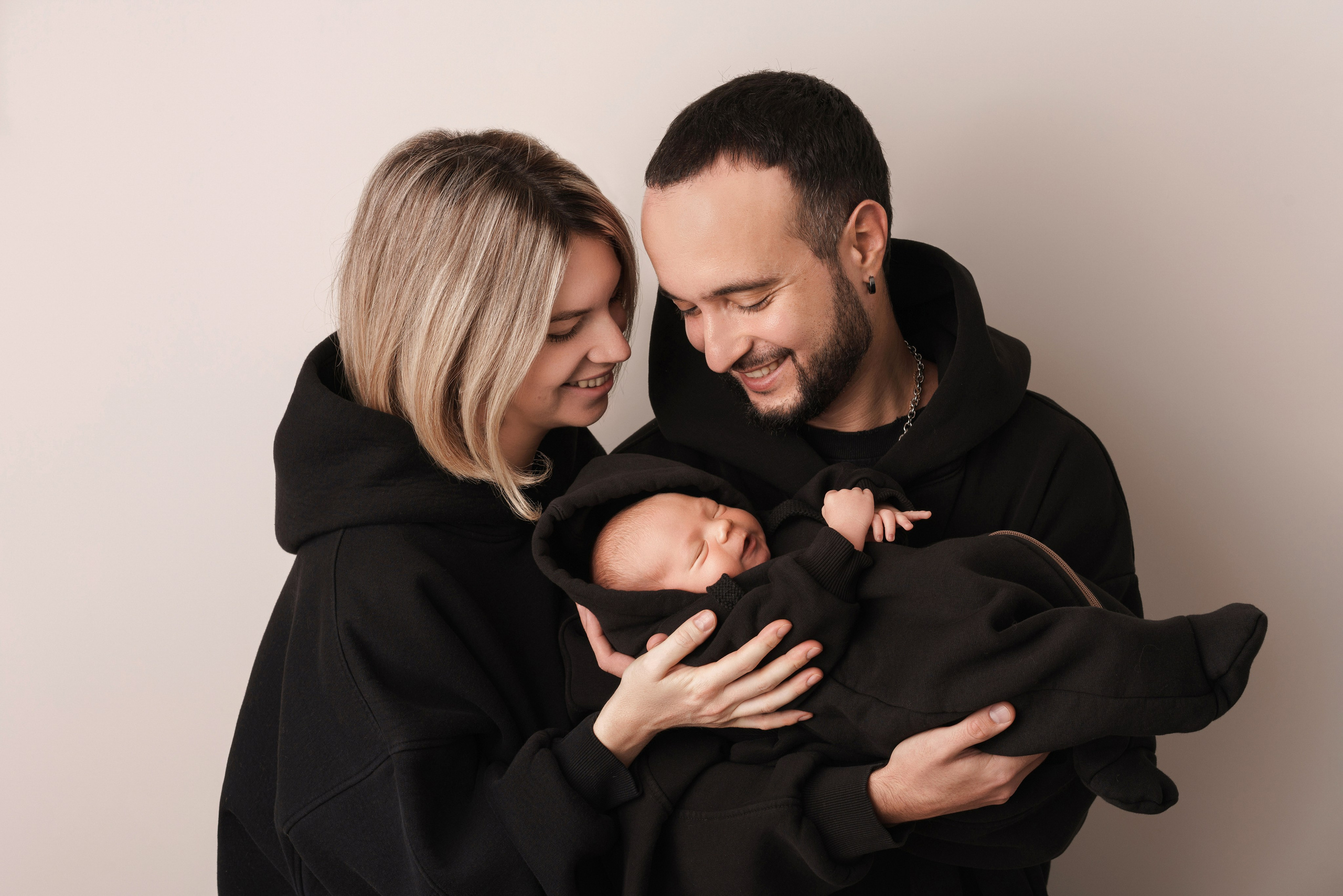 Семейные фотосессии с новорожденными | Трогательные кадры малышей и их близких в Москве и МО. Фотосессия новорожденных в Москве и Московской области | Профессиональный фотограф newborn — Татьяна Иванова