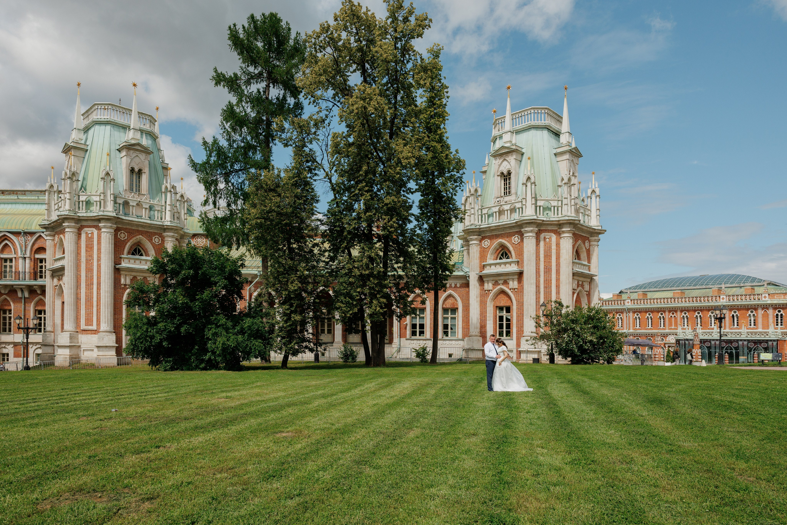 Свадебная фотосессия в Царицыно. Свадебная съёмка в Москве