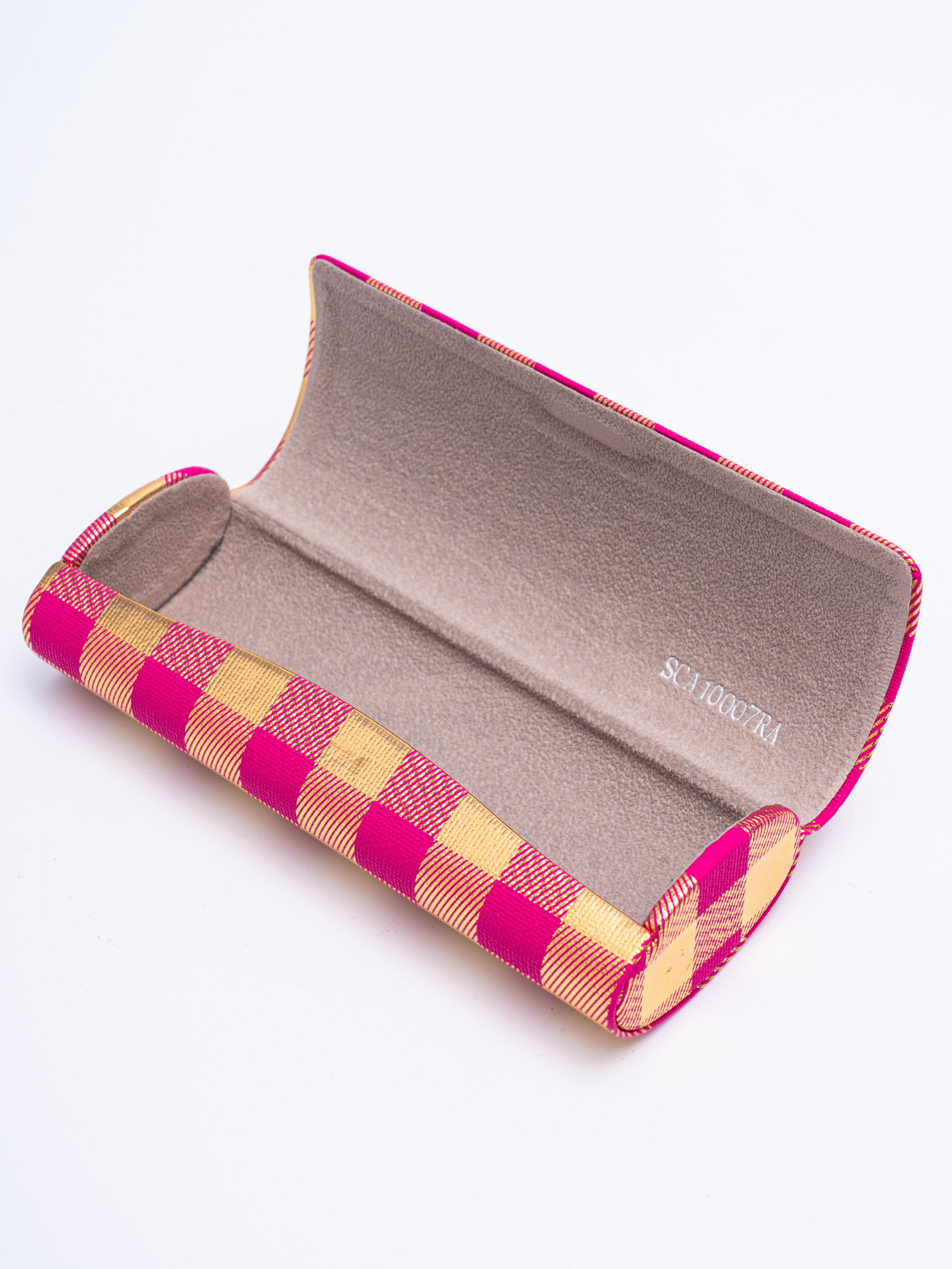 Сборная съёмка для маркетплейсов от CREATIVO PROD. Фото для маркетплейсов — CREATIVO.PROD Москва