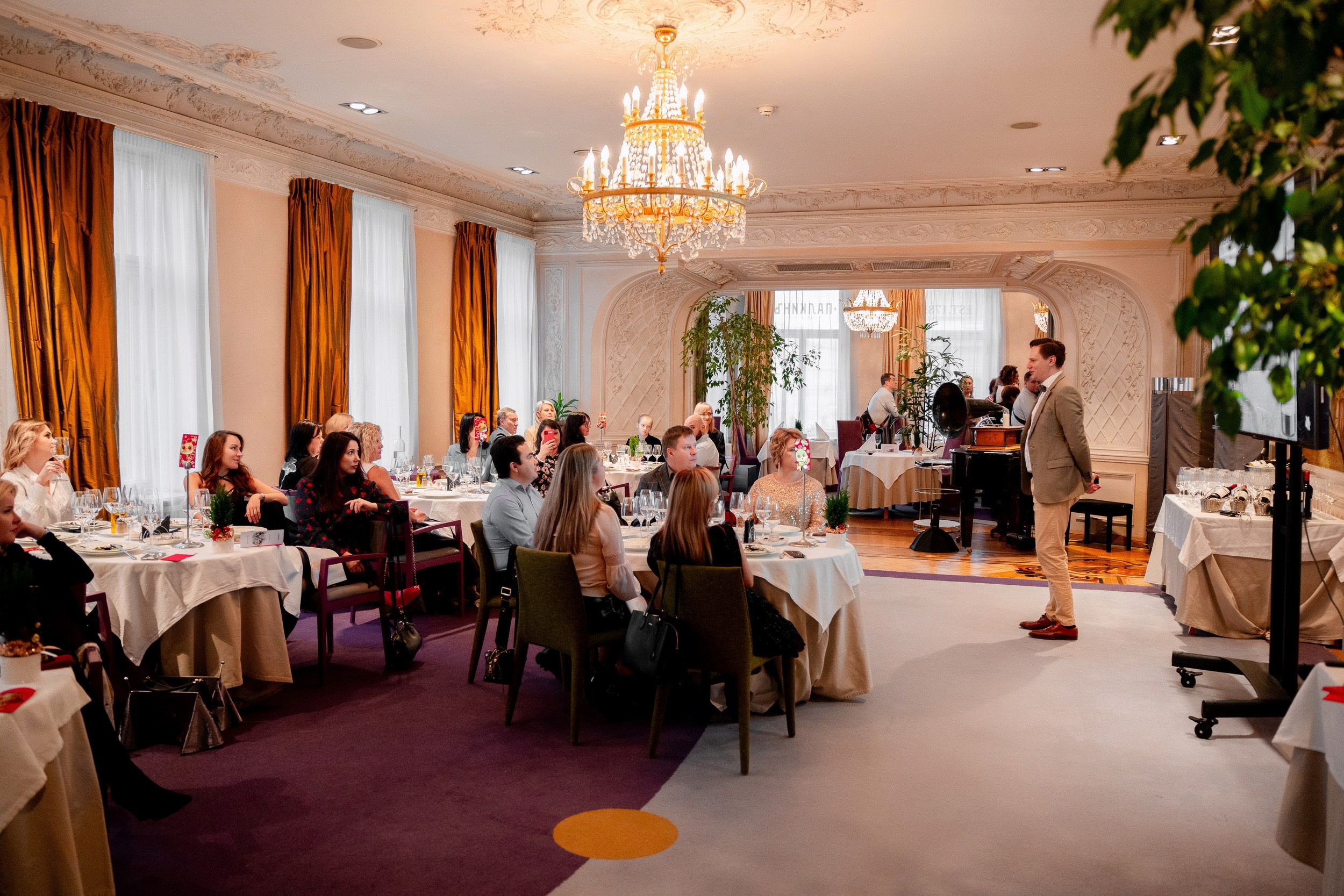 Винный балл. Репортаж. Фотограф Сергей Лукьяненко