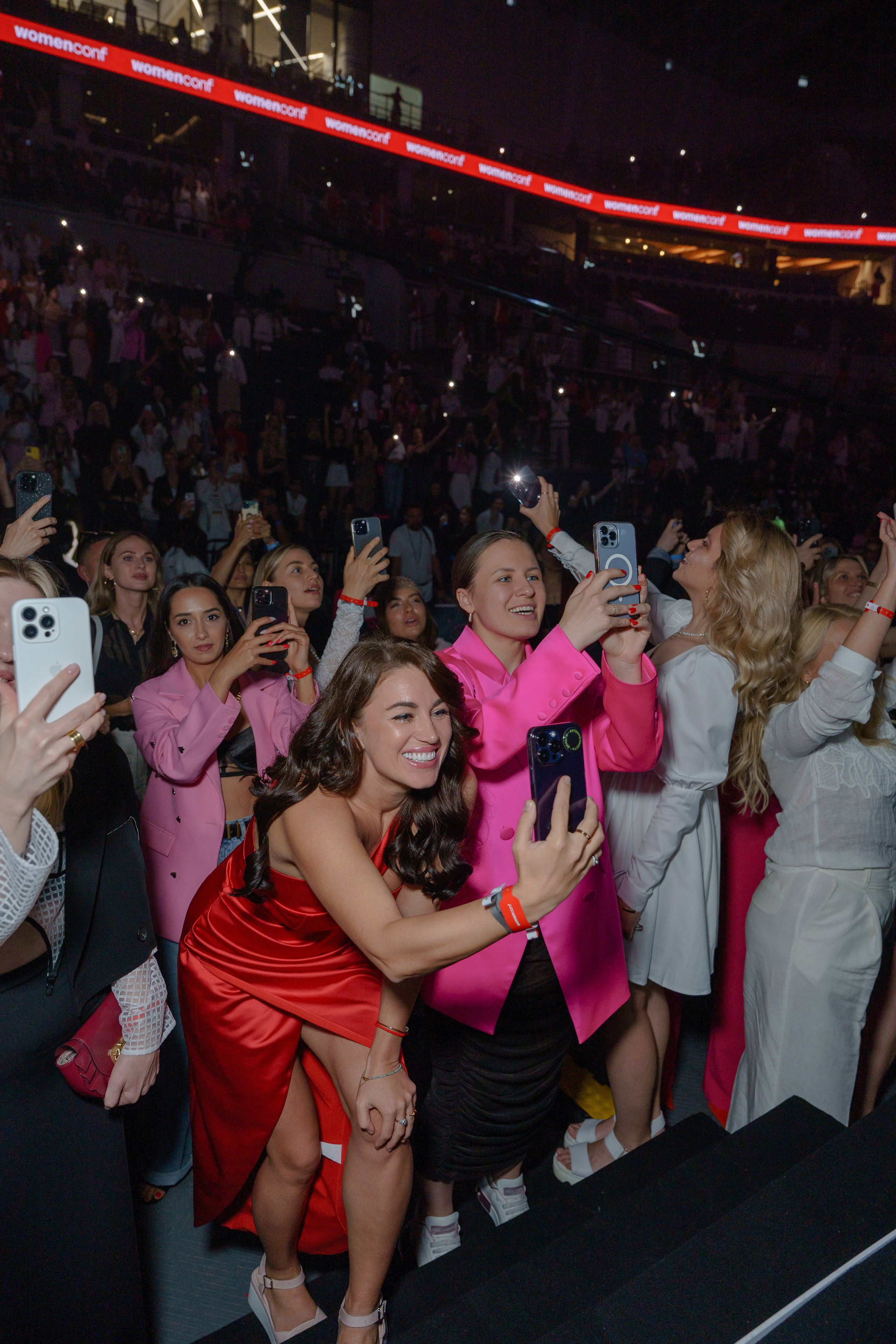 Фотограф на самую масштабную женскую конференцию в России WomenConf. Репортажный фотограф Москва Сергей Дружинин