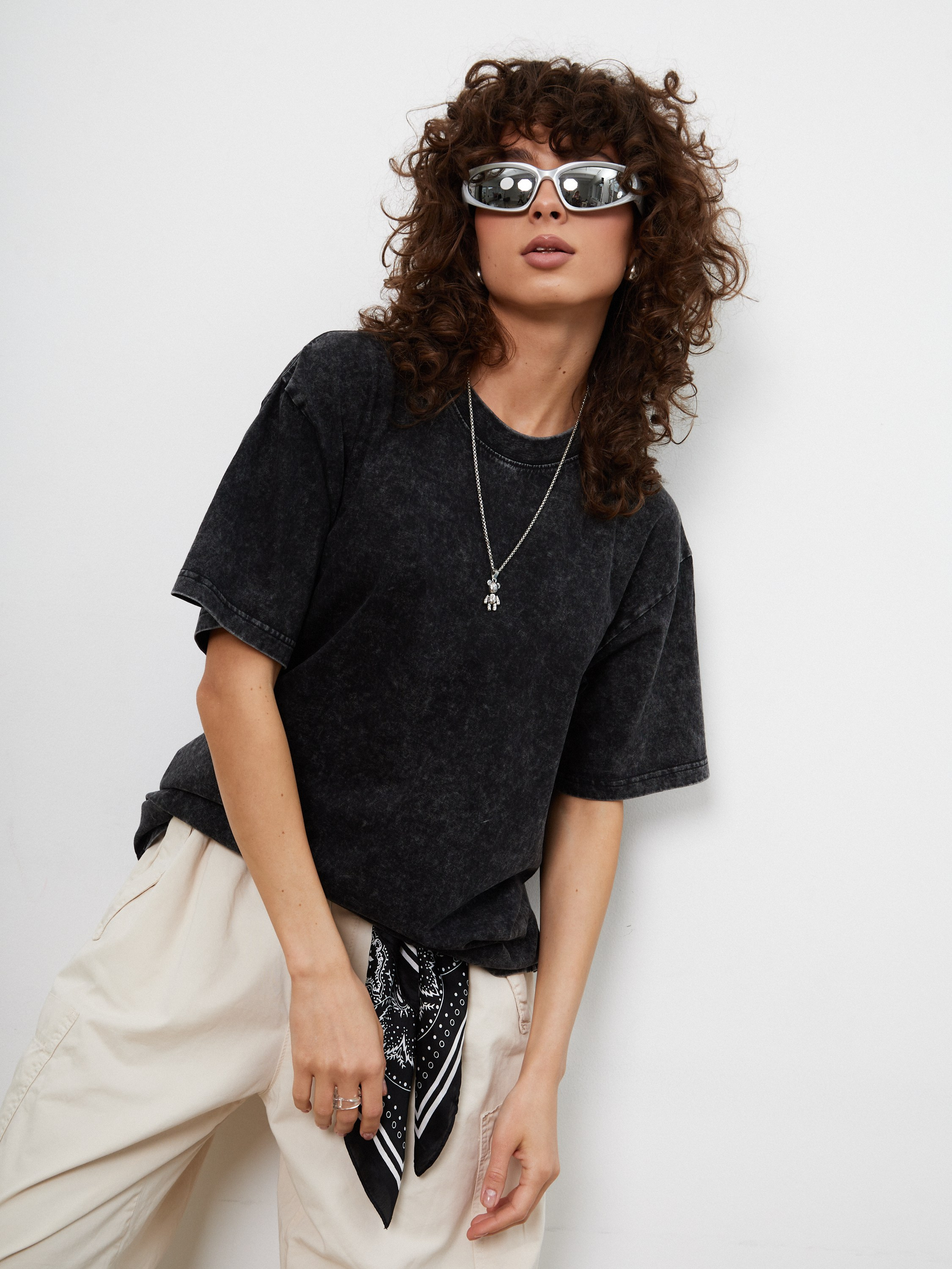 Фотосъемка футболок тай дай Екатеринбург Wildberries ВБ Ozon Озон фотосессия одежды Екб заказать цена фотосъемка товара WB варенки Екб. Фотограф Екатеринбург Анастасия Жерновская | Маркетплейсы и нейрофото