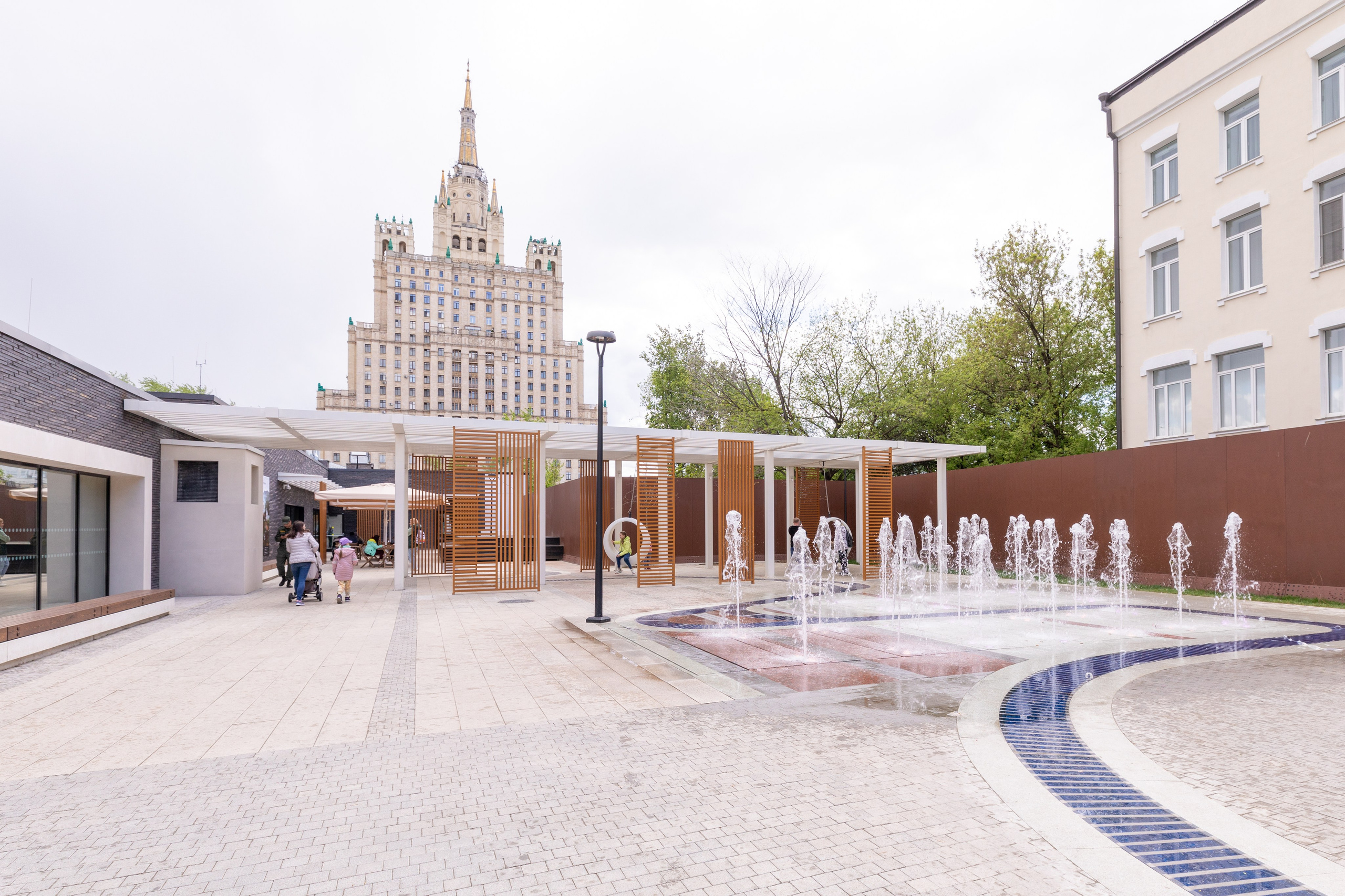 Вход в Московский зоопарк. Фотограф Ольга Эмбер