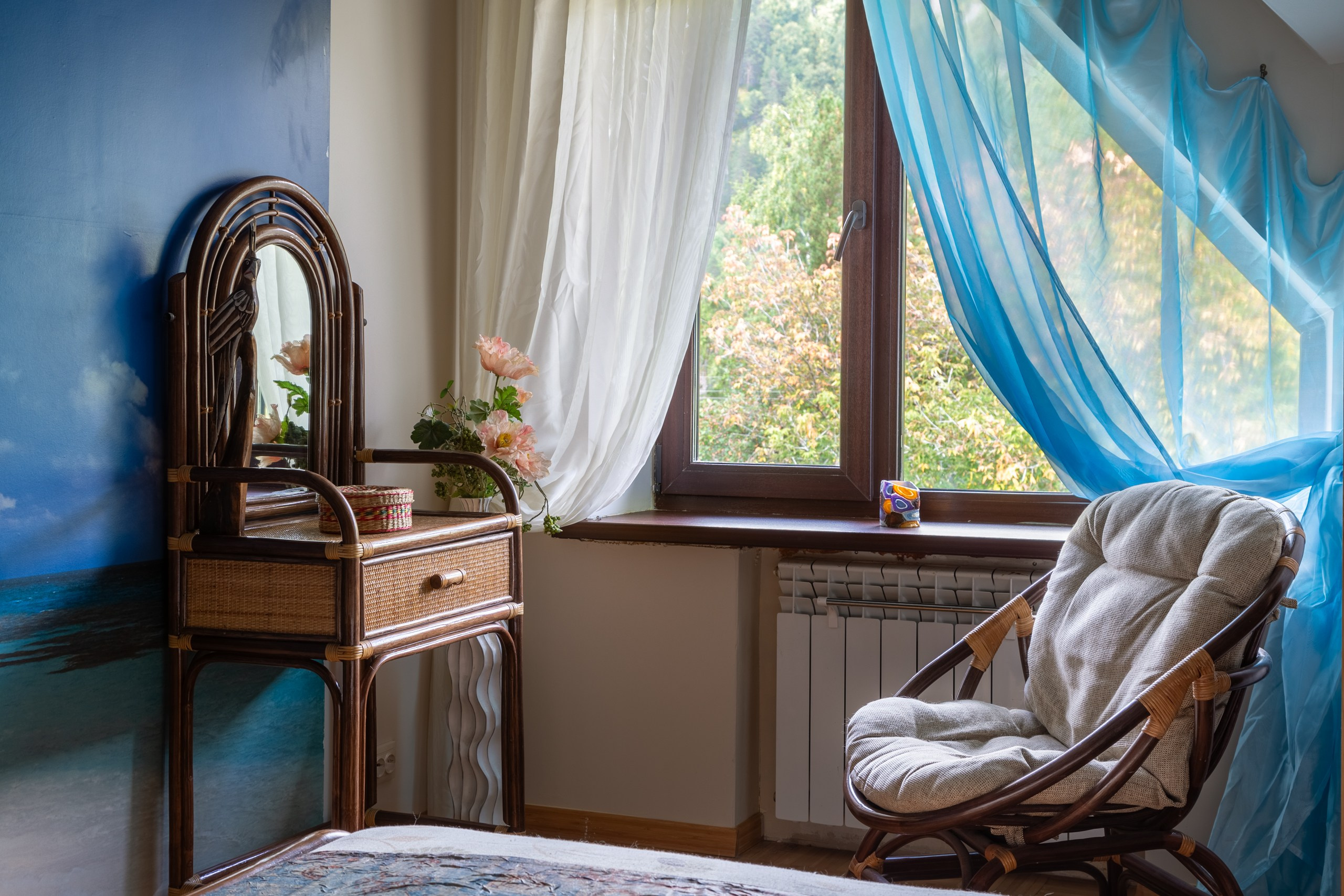 Квартира для продажи в городе Дивногорске с хоумстейджингом. Интерьерный фотограф и ретушер в Красноярске Денис Антропов