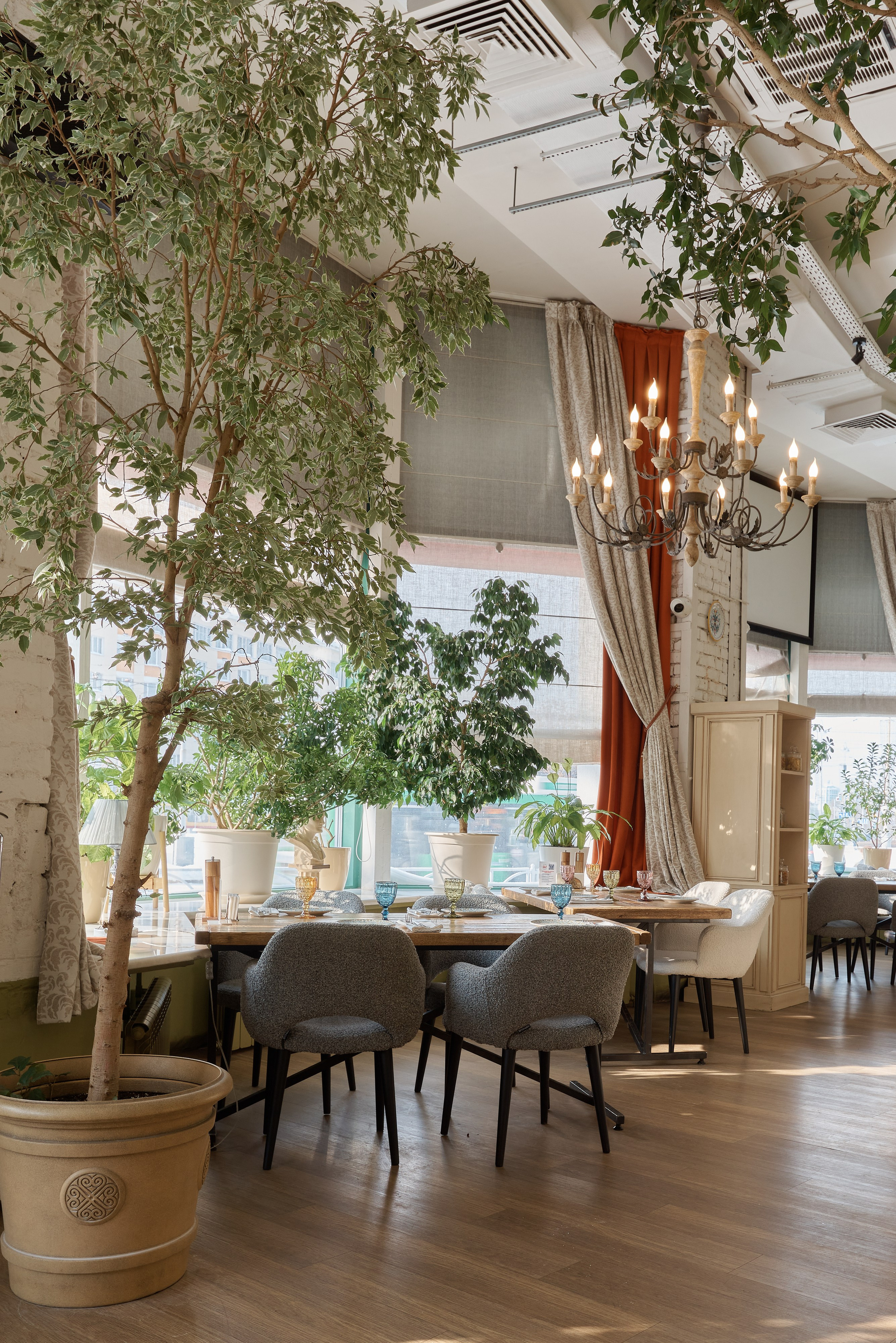 Si! (Екатеринбург). Абросимов Лев интерьерный и архитектурный фотограф