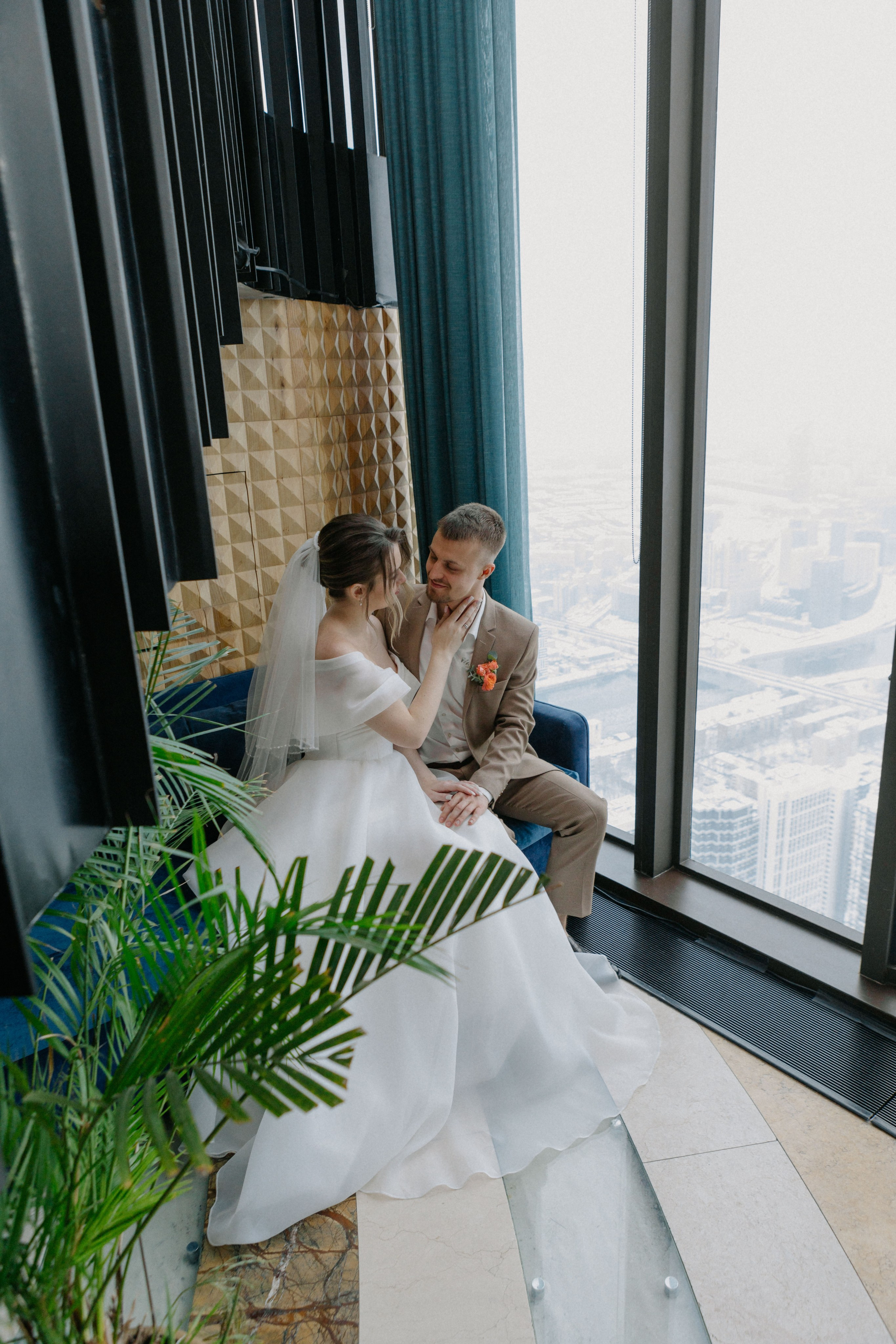 Ксюша и Илья. Утро в отеле роспись в Birds. Свадебный и портретный фотограф в Москве Анастасия Масюк