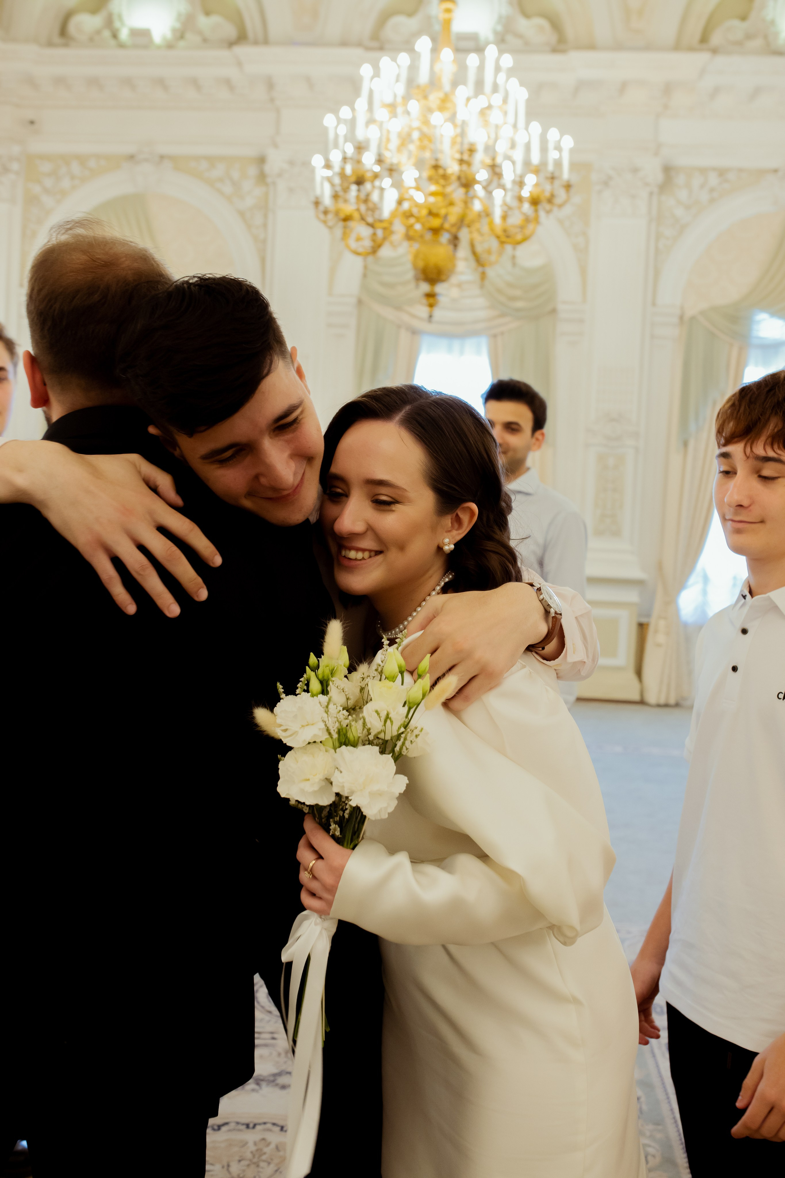 Свадебная фотосессия в первом дворце бракосочетания. Свадебный фотограф в Санкт-Петербурге Анна Суровцева