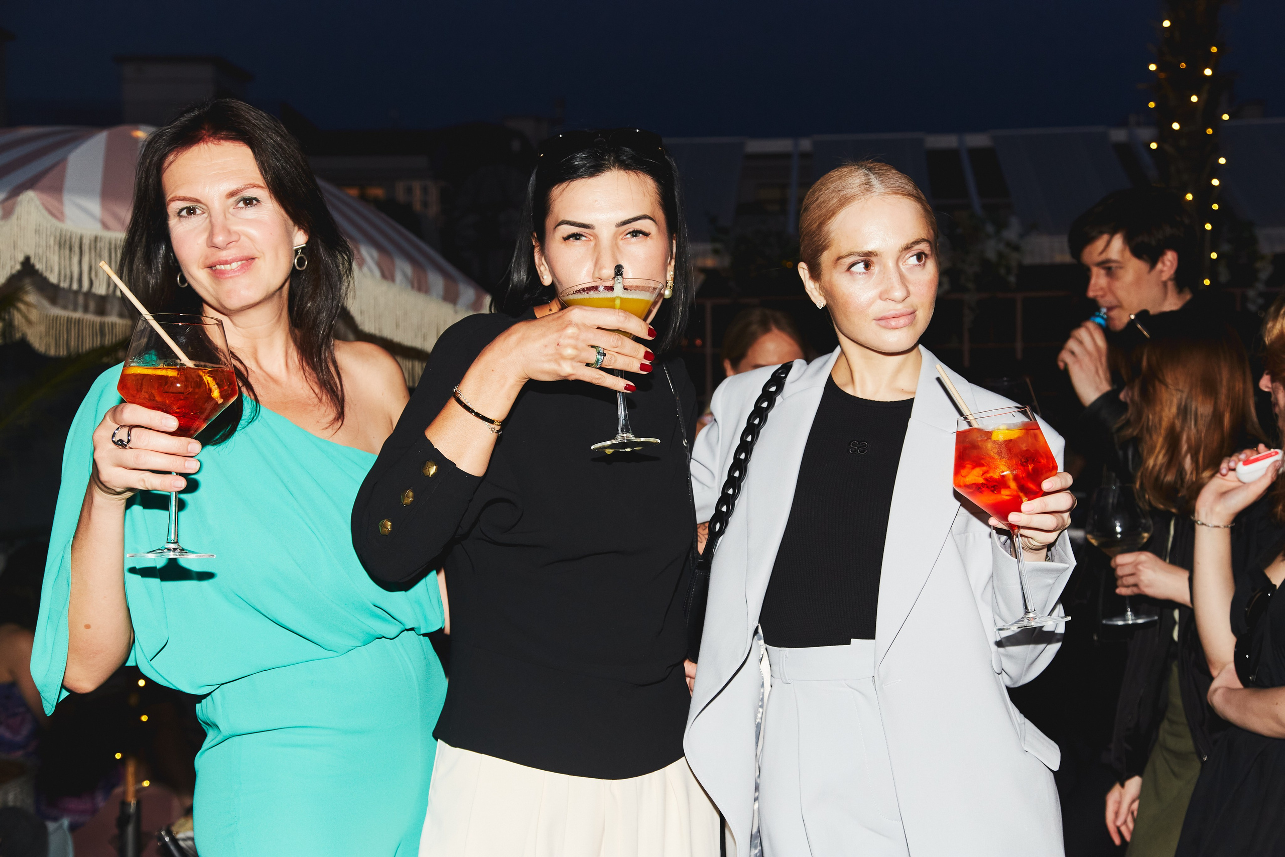 FEVER FRIENDS PARIS PARTY. Photographer Daria Ilkevich