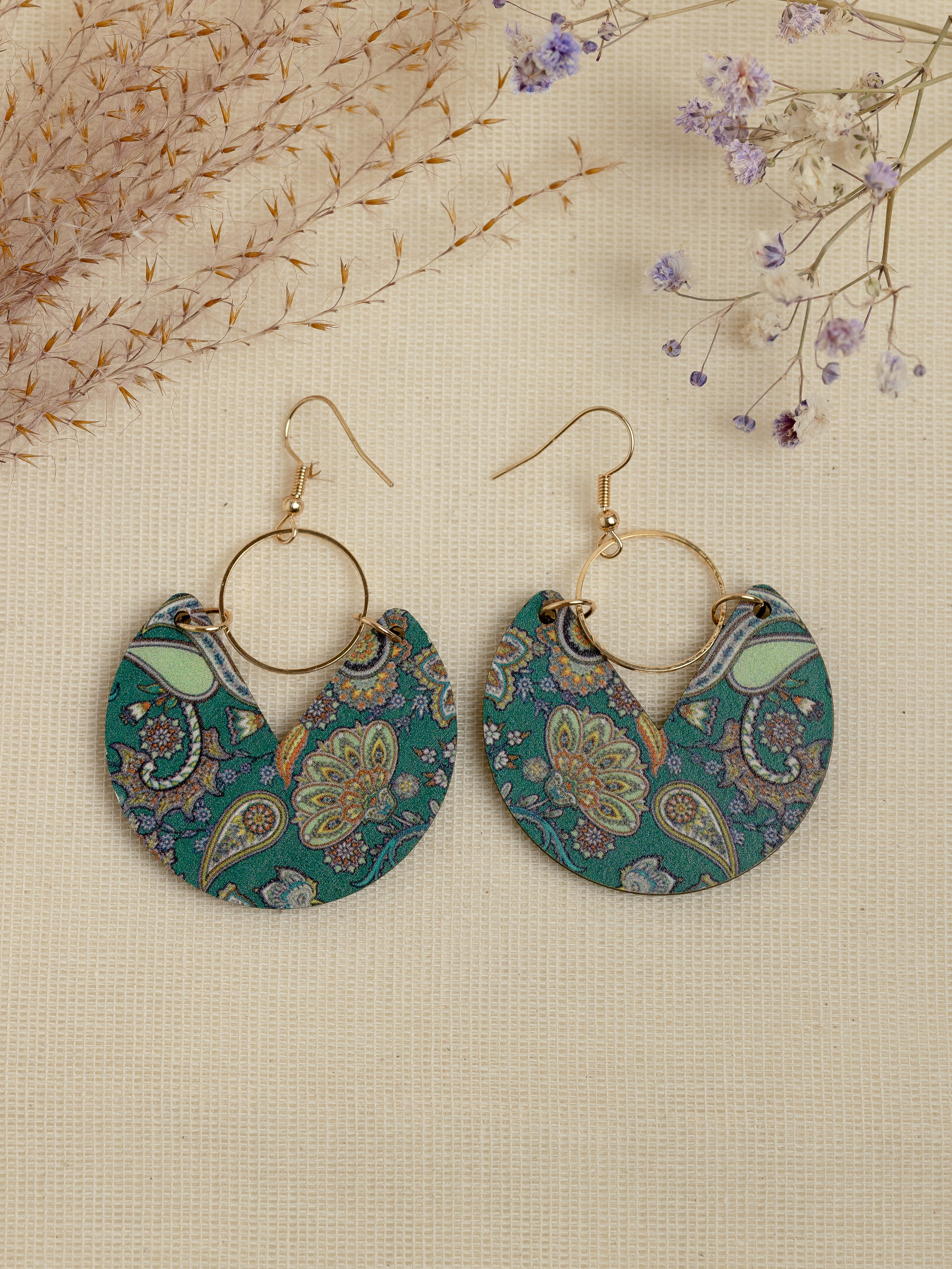 Серьги для маркетплейса. Портретный и репортажный фотограф в Казани Максим Сипачев