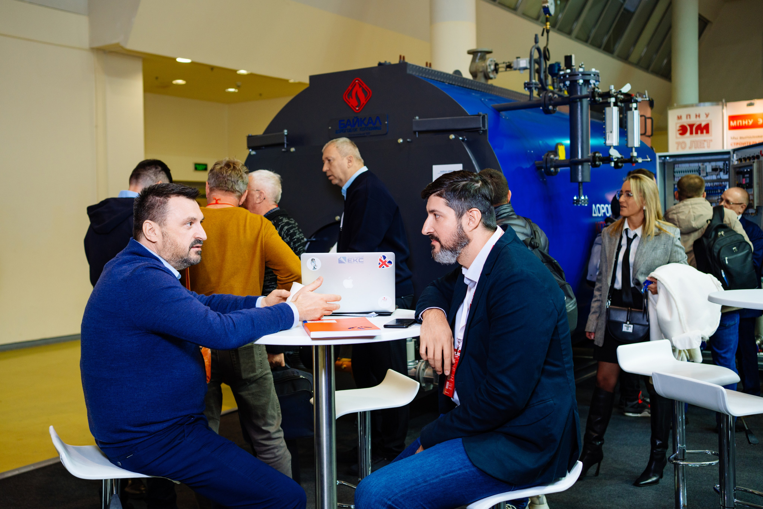 Heat & Electro Machinery Expo (стенд группы компаний ЕКС). Репортажный и портретный фотограф Алексей Полячек