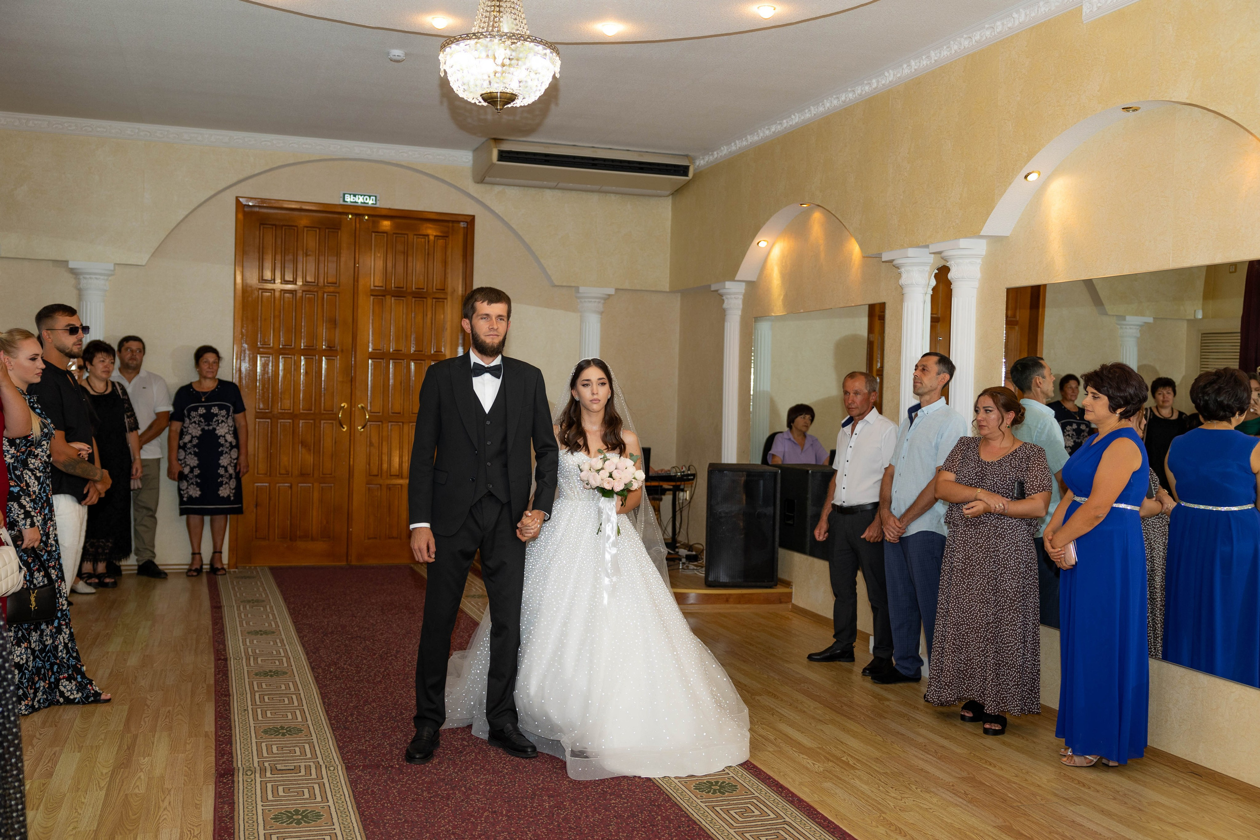 Милана и. Видеосьемка, фотосьемка свадеб, юбилеев, утренников в Краснодарском кр