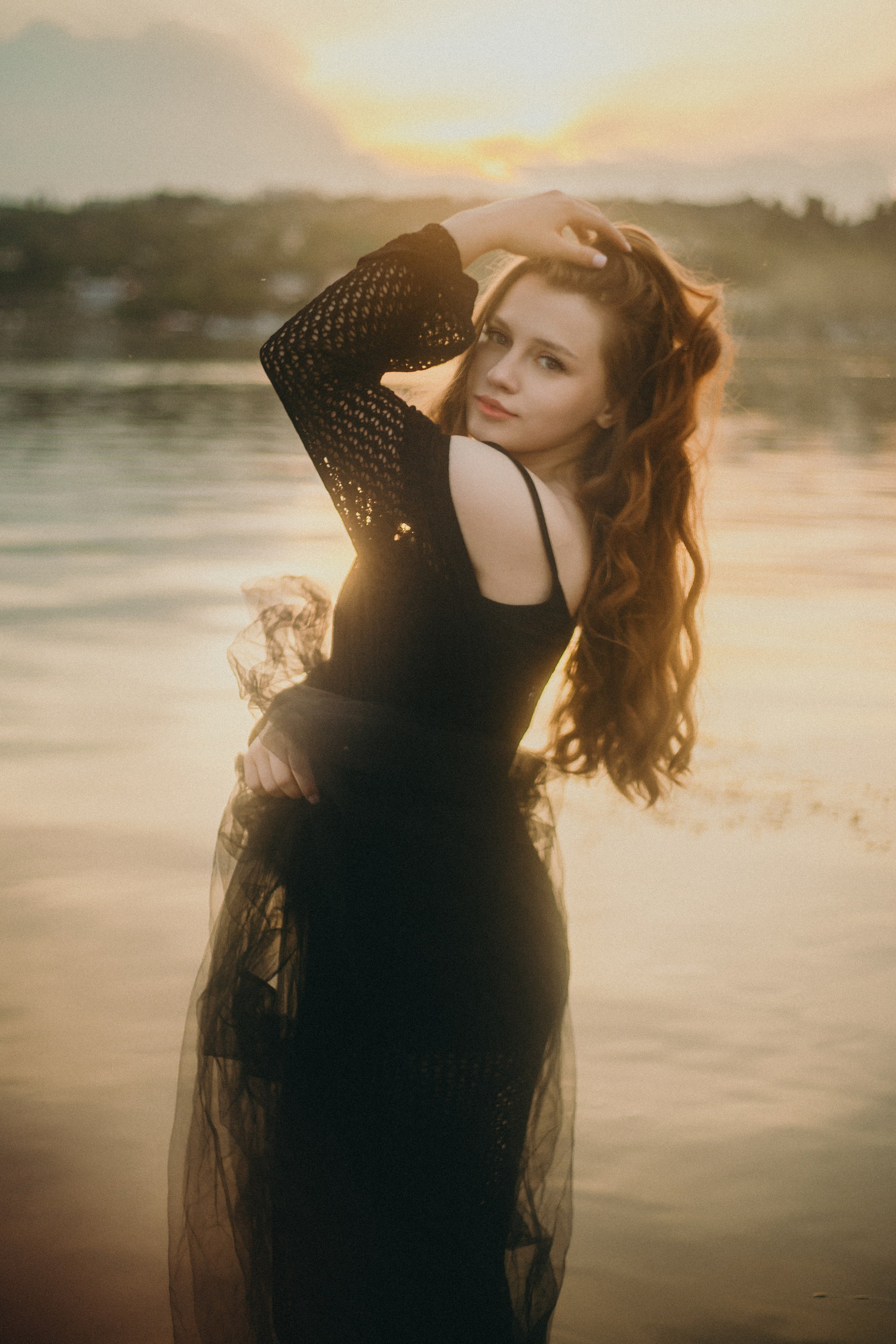 Настя летняя закатная съемка на яхте. Портретный и семейный фотограф в Саратове Елена Шустова