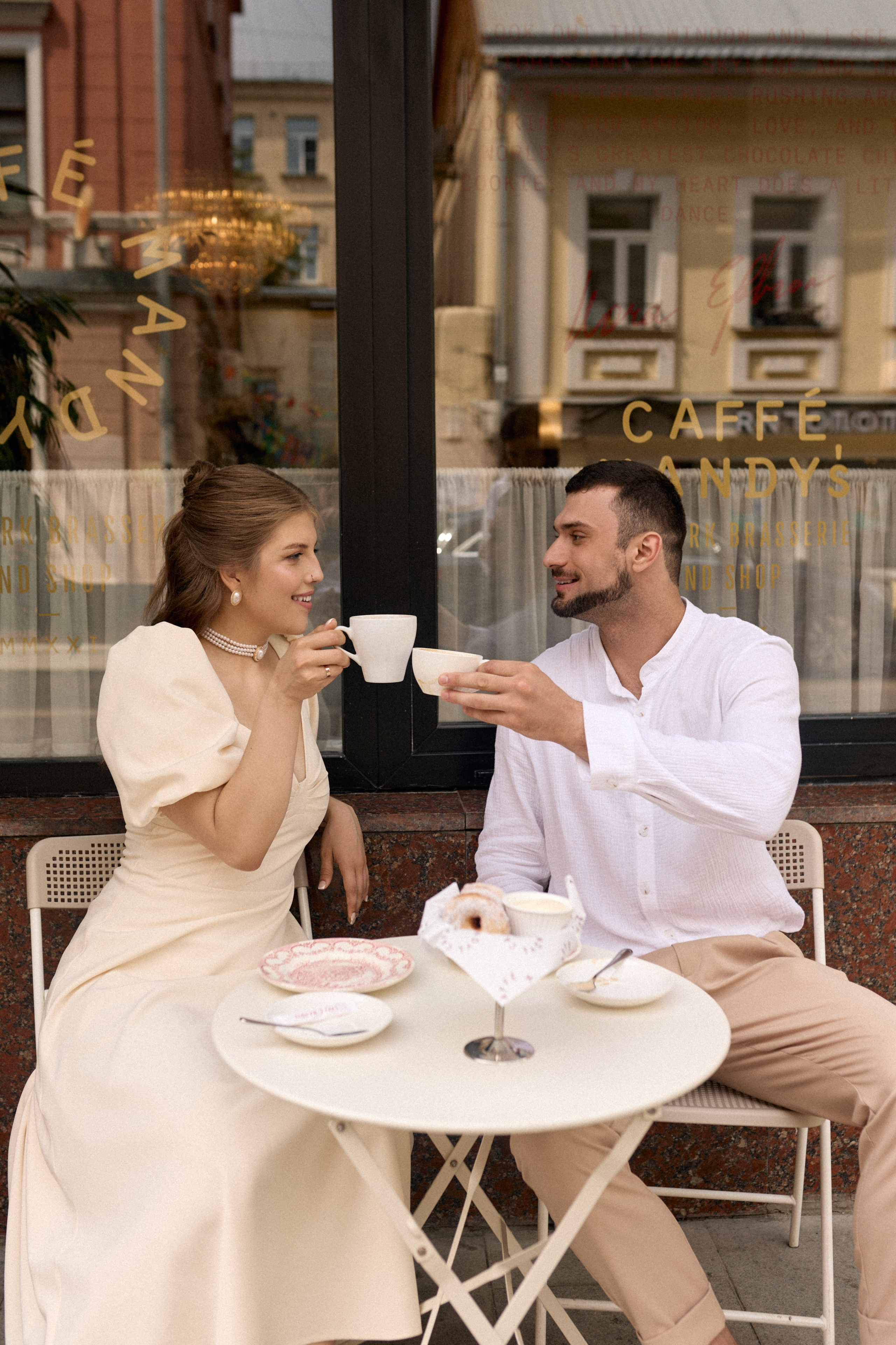 Свадебная Фотосессия в Грибоедовском загсе. Сестры Карабаза. Фотографы и ретушеры в Москве и Санкт-Петербурге