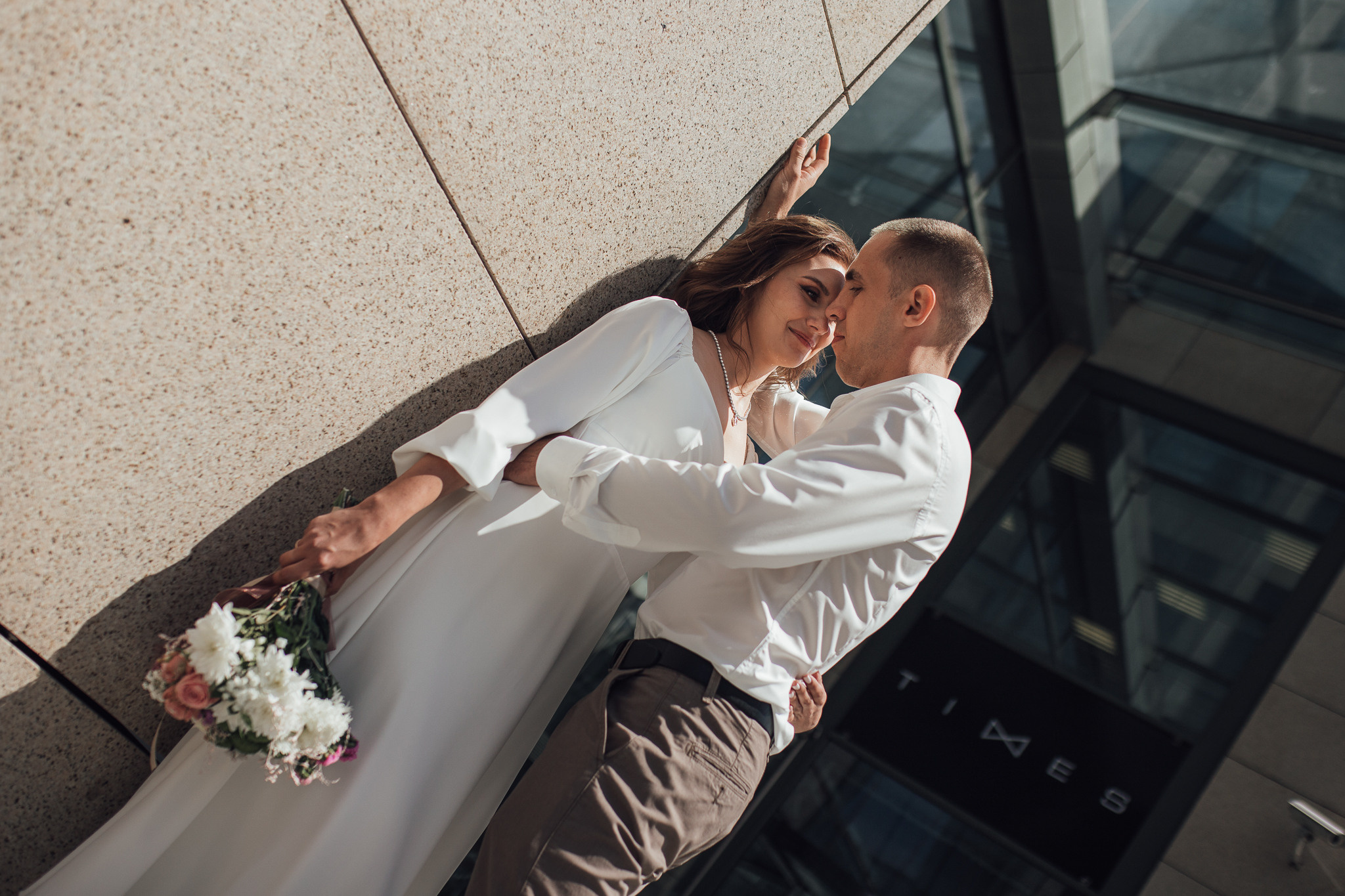 Свадебная прогулка Ольги и Максима. Семейный и свадебный фотограф в Донецке Елена Гордеева