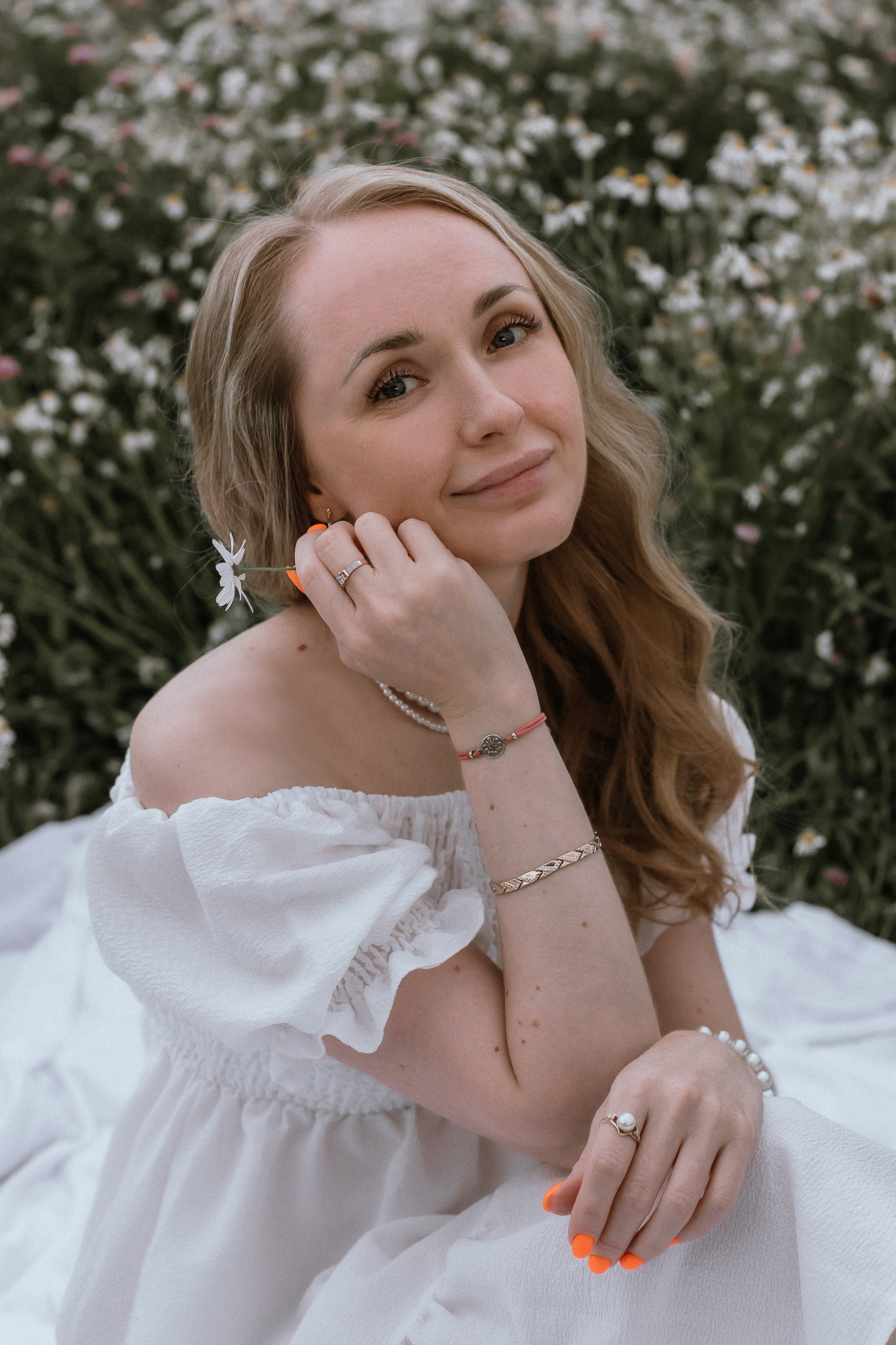 фотосессия в ромашковом поле в городе Екатеринбург, фотограф Екатеринбург, фотосессия в Екатеринбурге