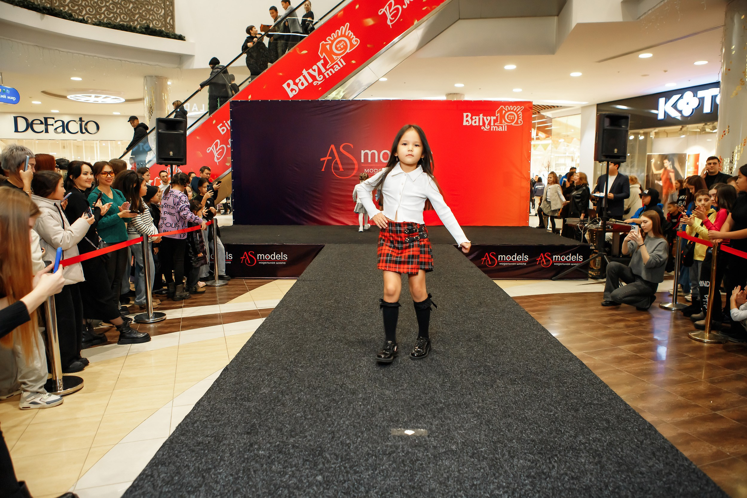 Fashion Show модельной школы AS Models. Кипятком Павлодар
