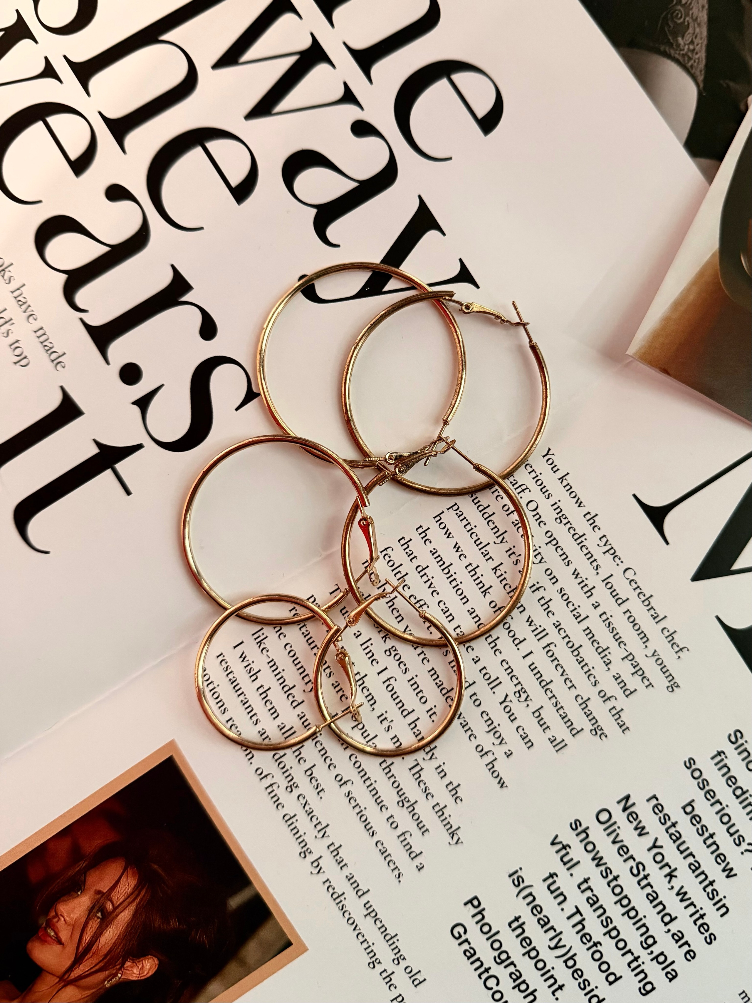 Украшения. Первая студия автопортрета в Донецке КЬЮ