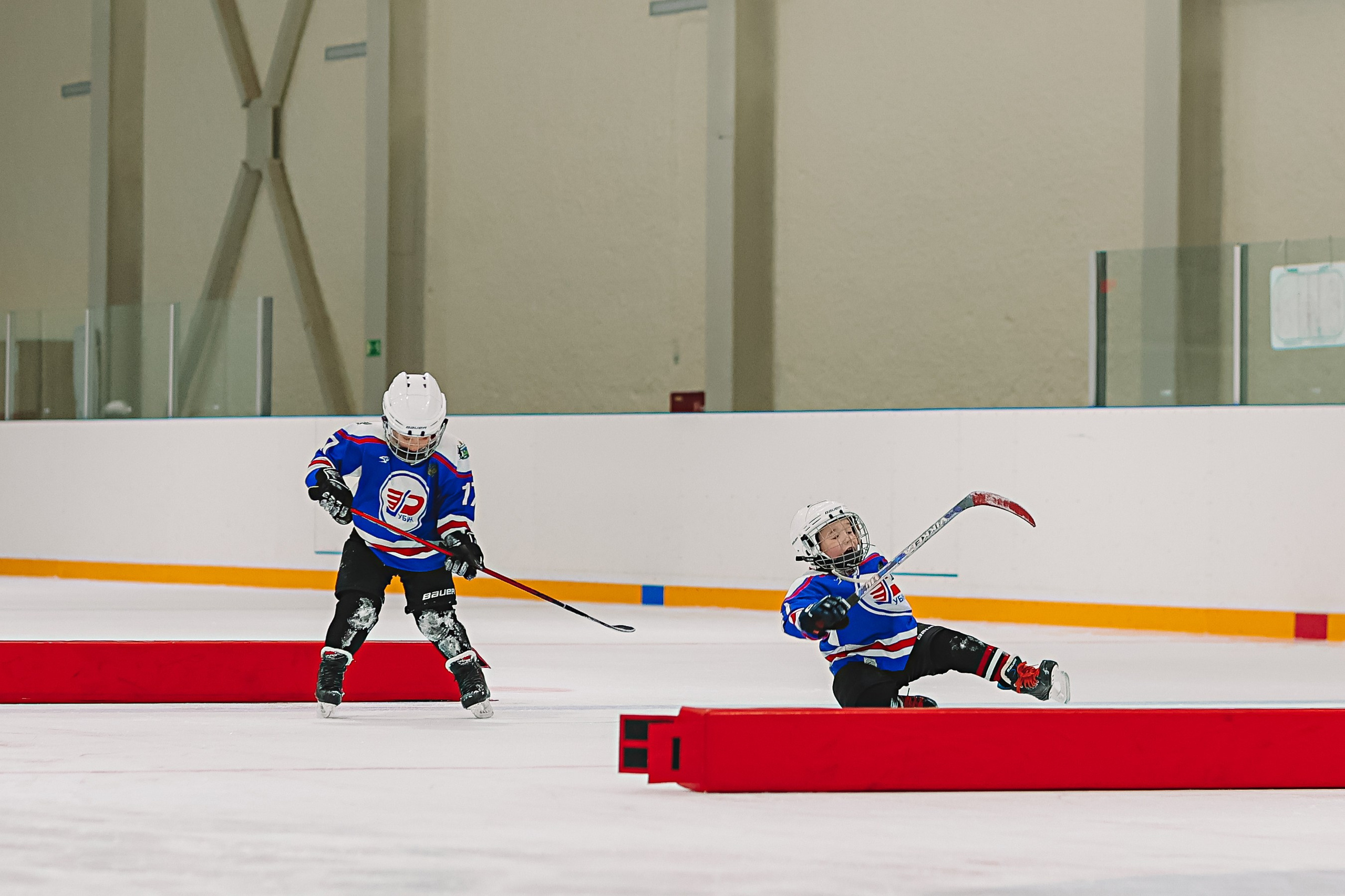 Хоккей тренировка. Семейный фотограф Тюмень, фотограф на роды Салмина Мария