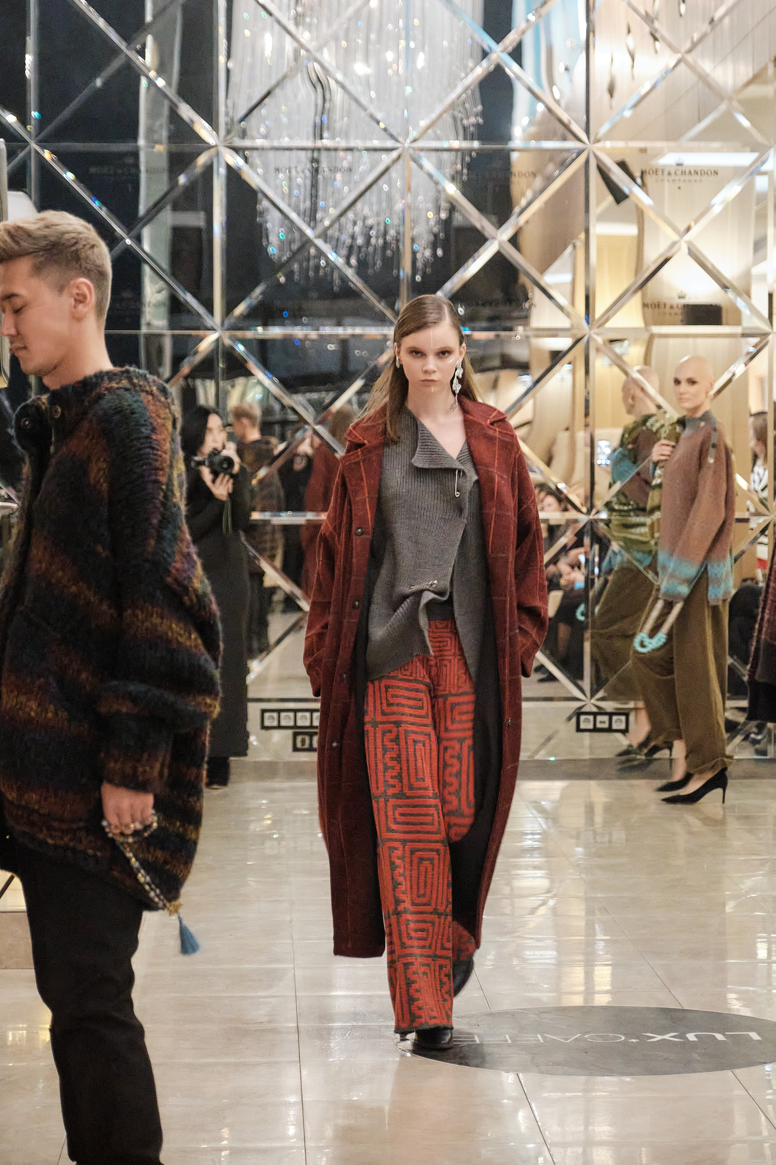 Показ коллекции (Мария Варламова). Свадебный фотограф в Екатеринбурге Соседков Евгений