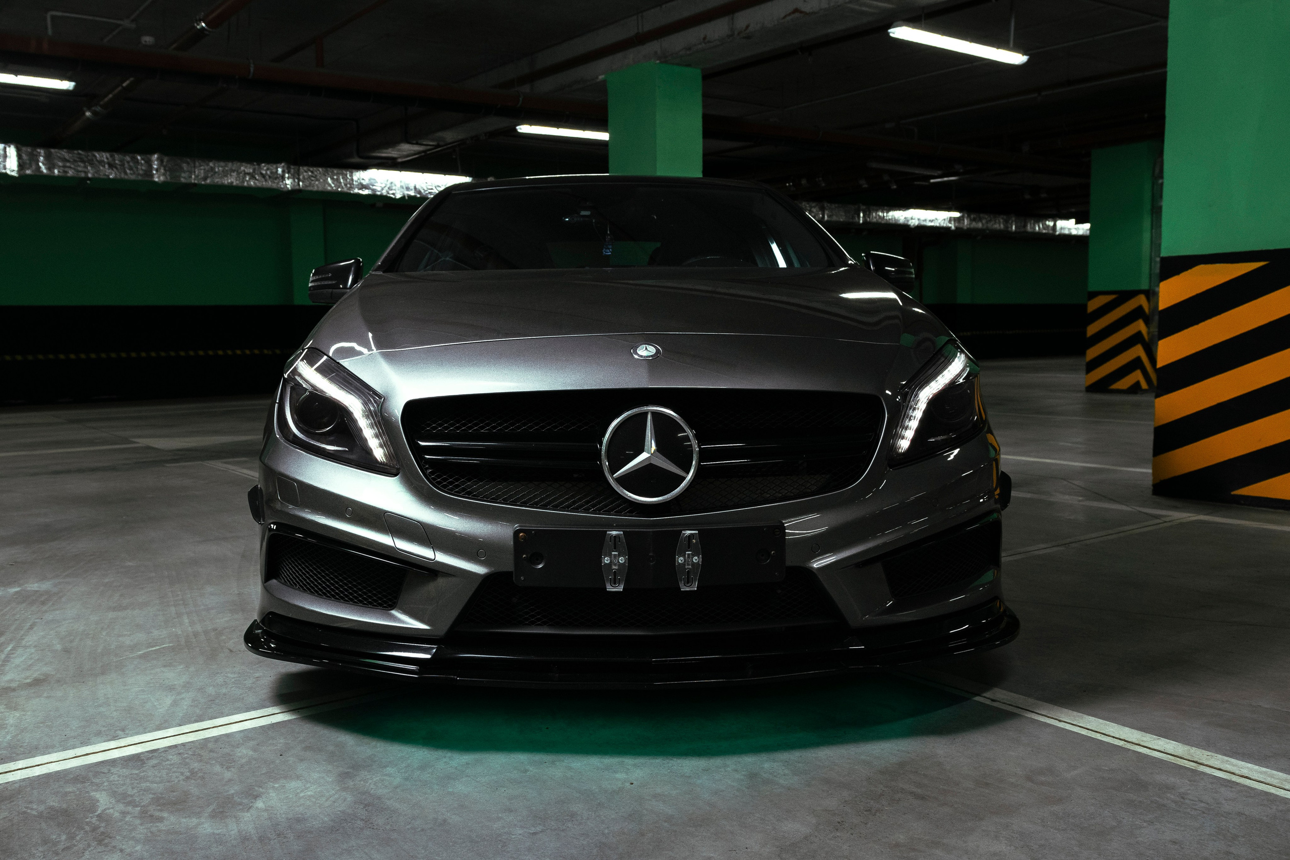 Mercedes-Benz A 45 AMG S. Портретный фотограф Москва Белогорцев Сергей