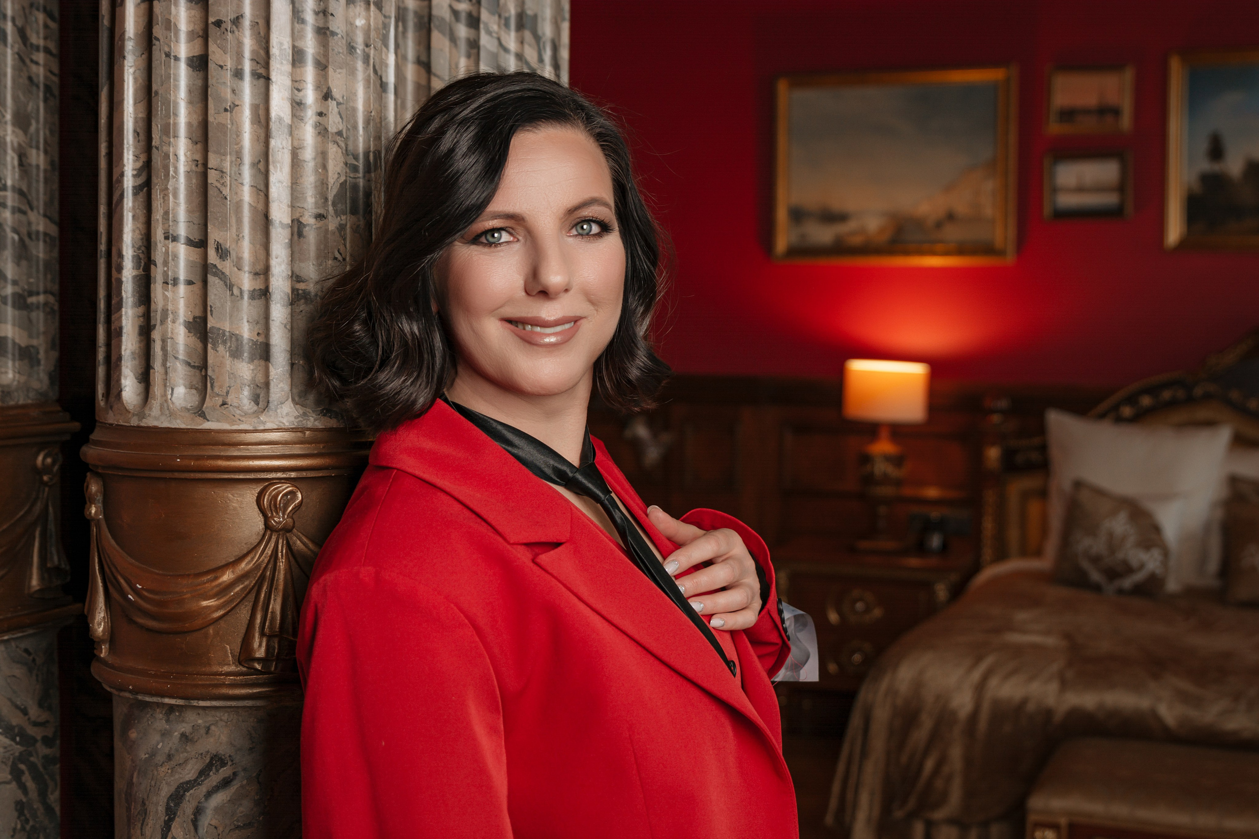 Фотосессия Миссис Бизнес СПб в отеле «Трезини». Портретный фотограф в Санкт-Петербурге Дмитриева Наталия