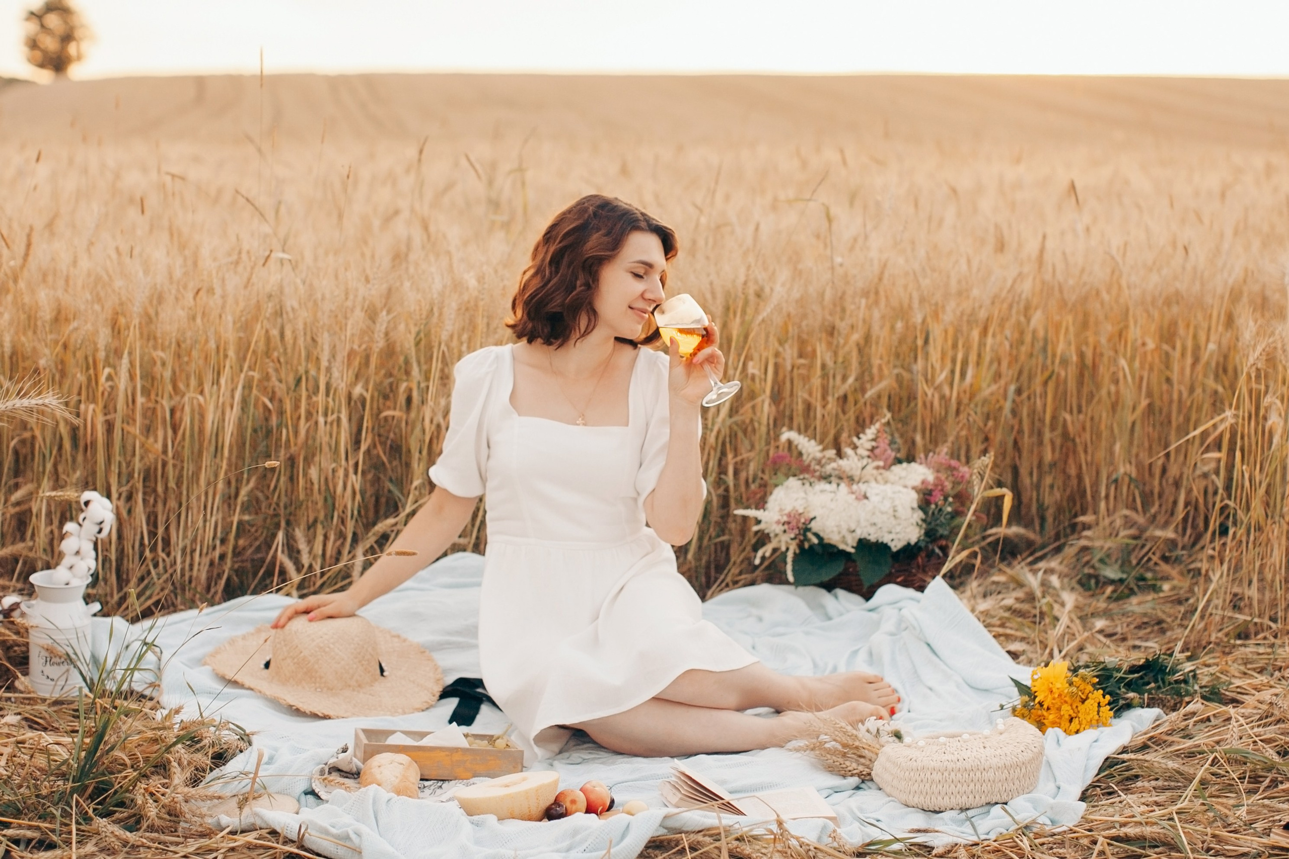 Семейная фотосессия в поле на закате. Фотограф Ольга Ефремова