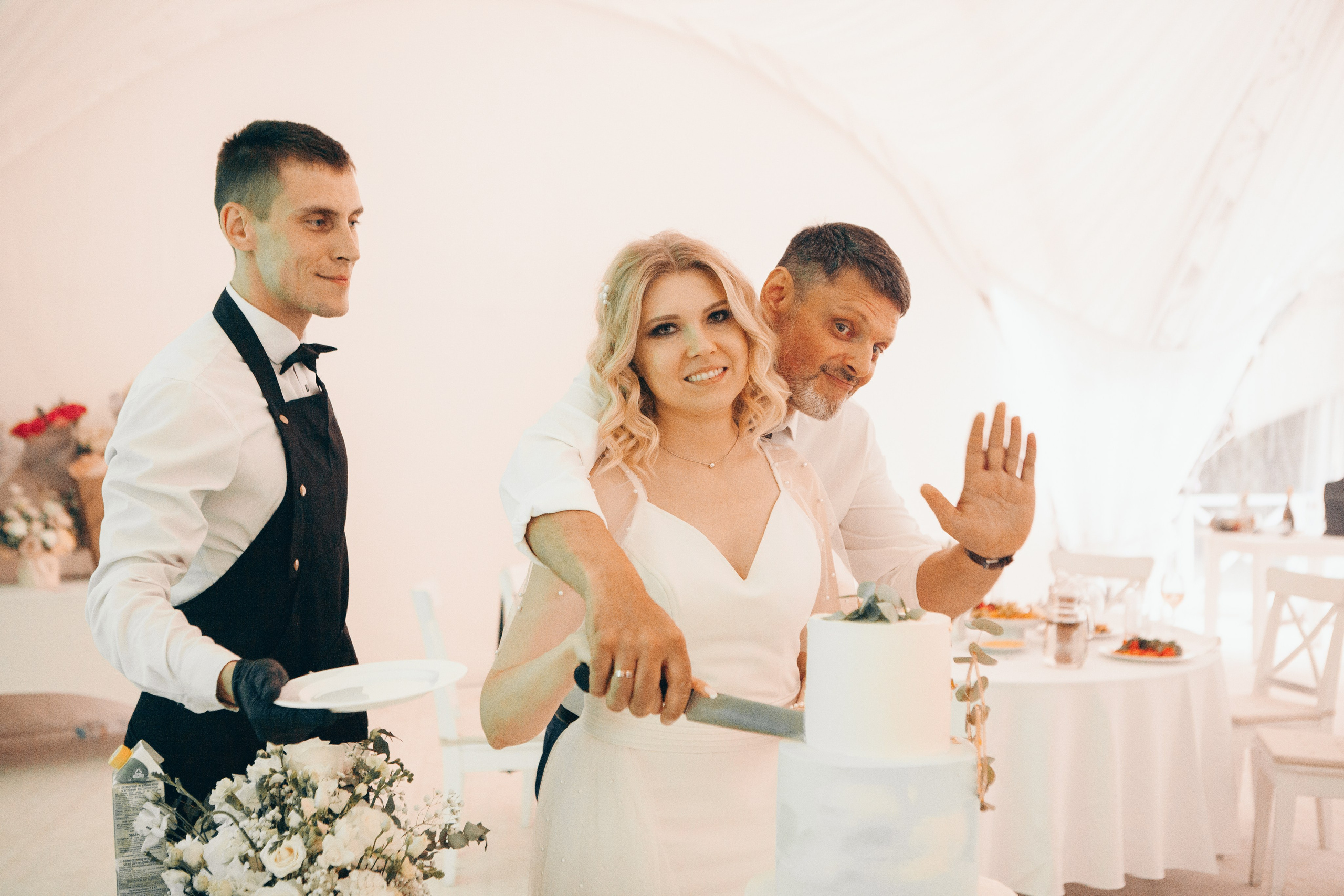 Фотосессия молодоженов на пляже Рублево. Фотограф Ольга Ефремова