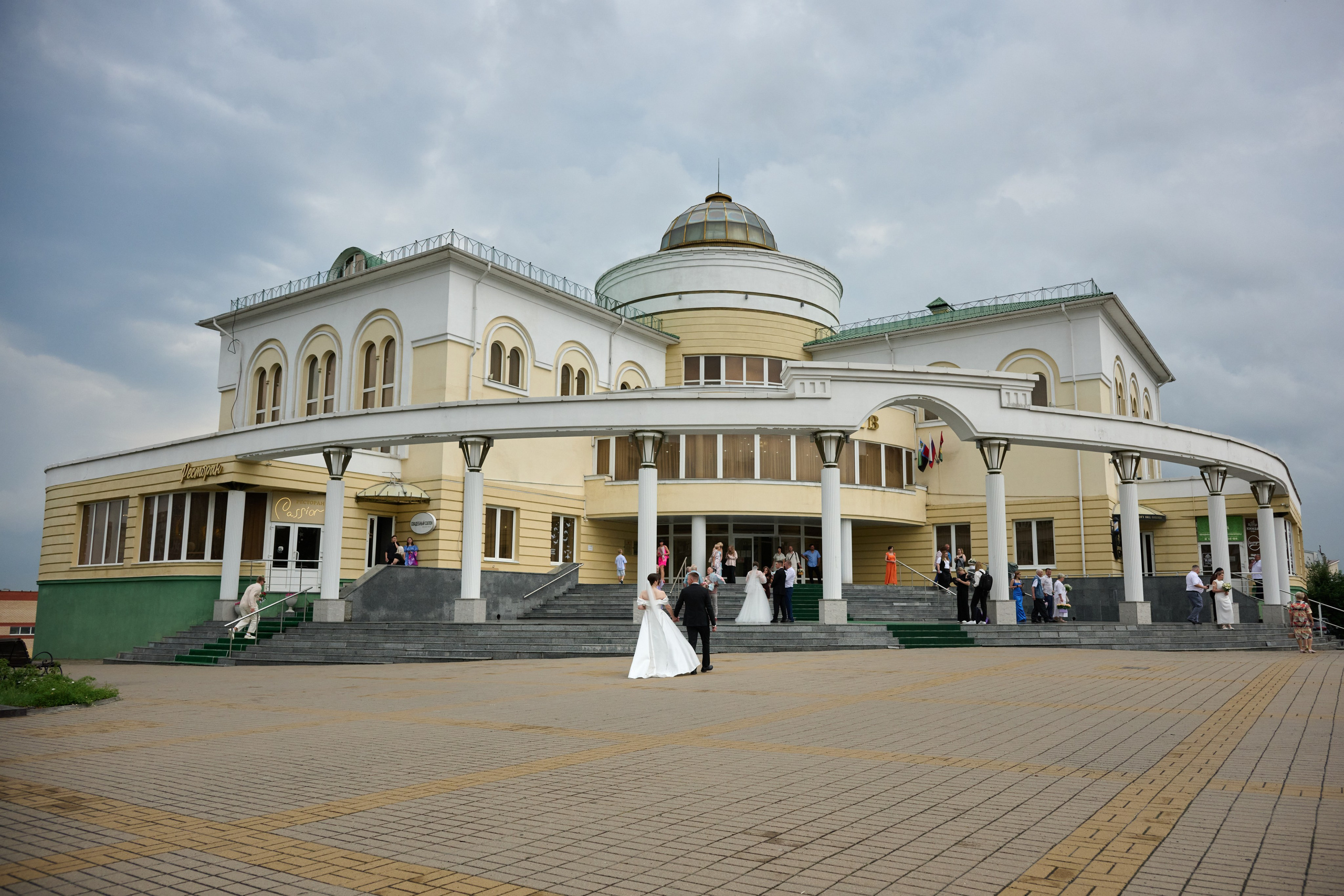Свадебная фотосессия Никиты и Ангелины в Старом Осколе. Профессиональный фотограф Старый Оскол, Губкин — свадьба, венчание, крещение, юбилей и день рождения