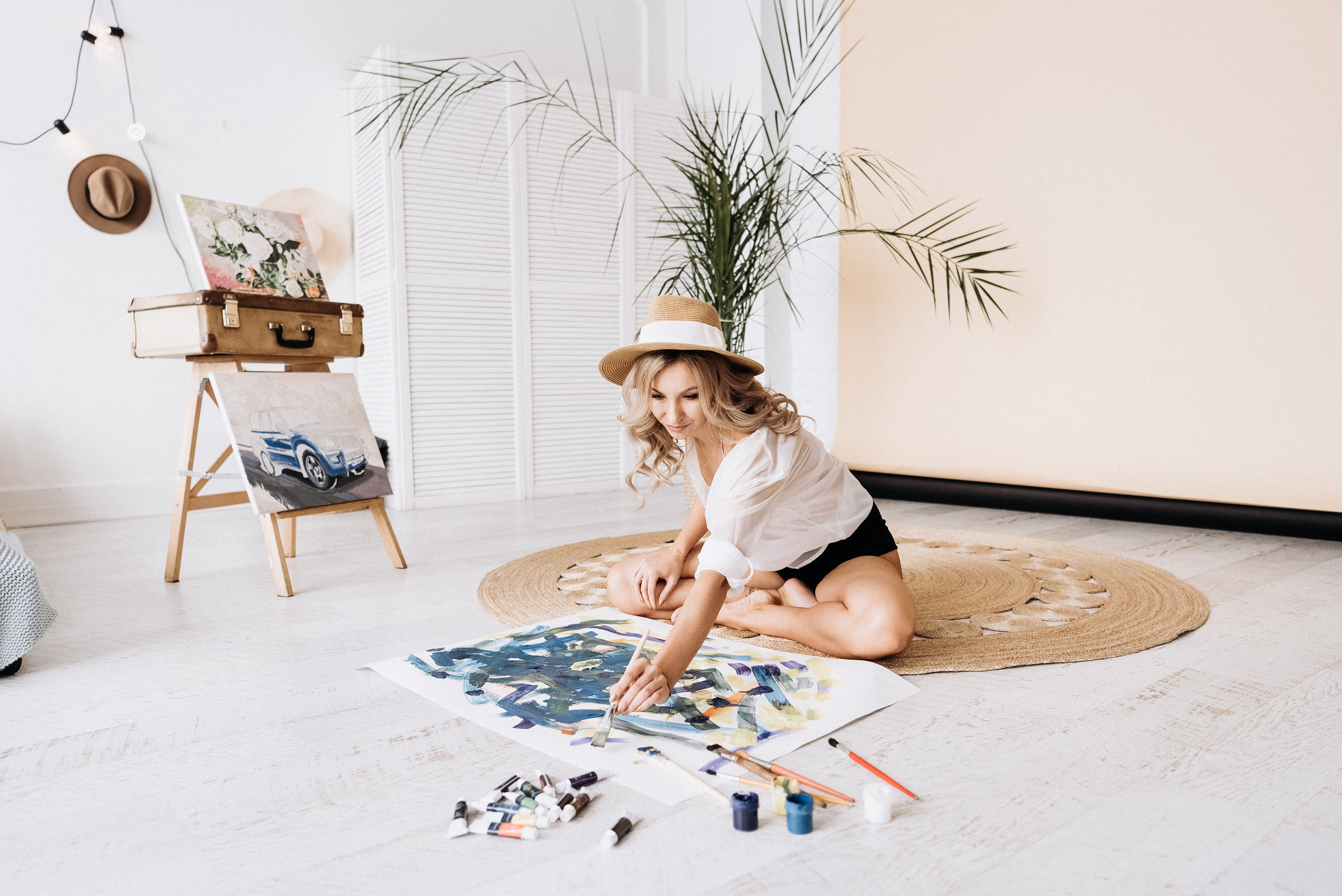 Не жалея красок