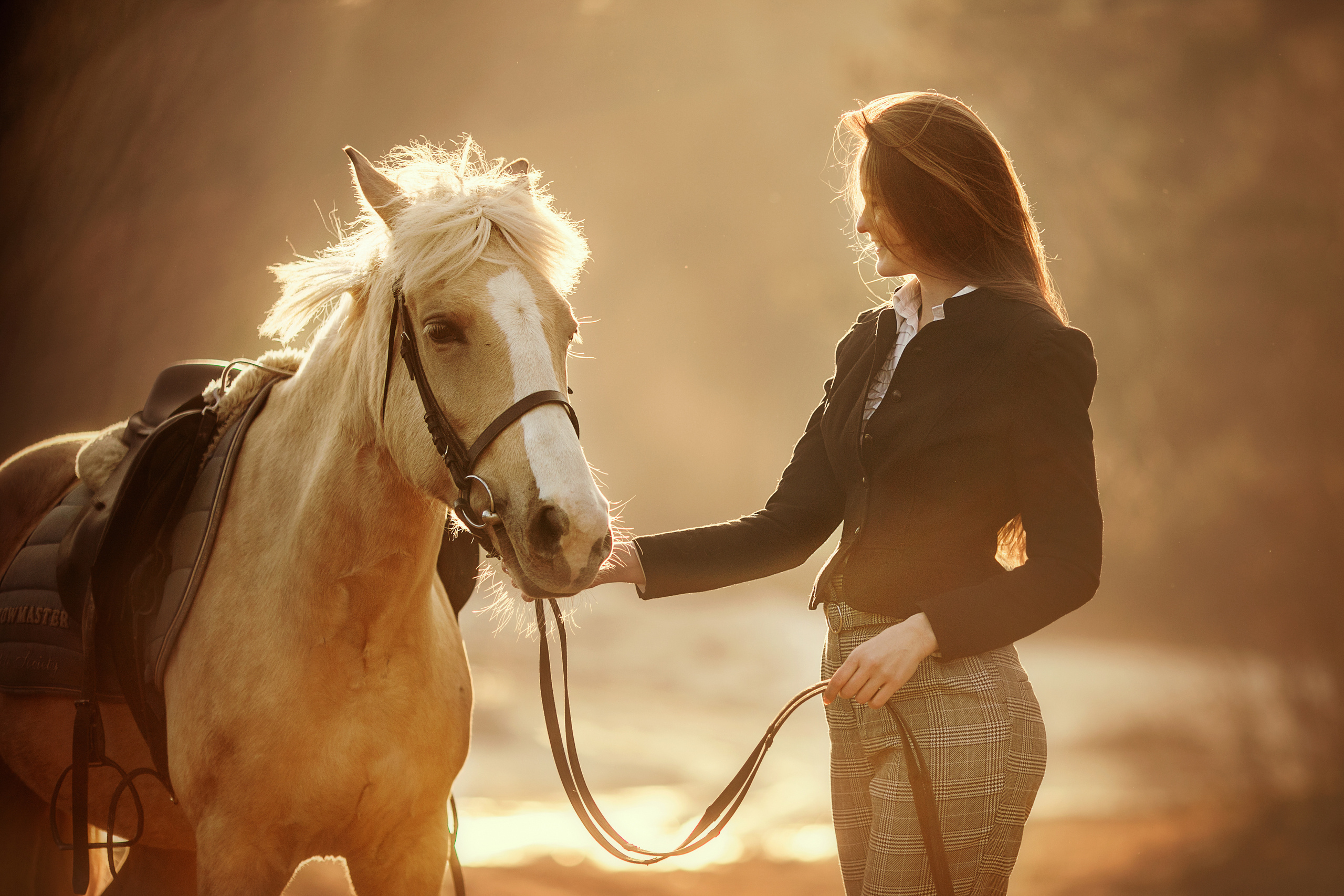 Прогулка в поле с лошадьми. Детский и семейный фотограф Муксимова Ирина