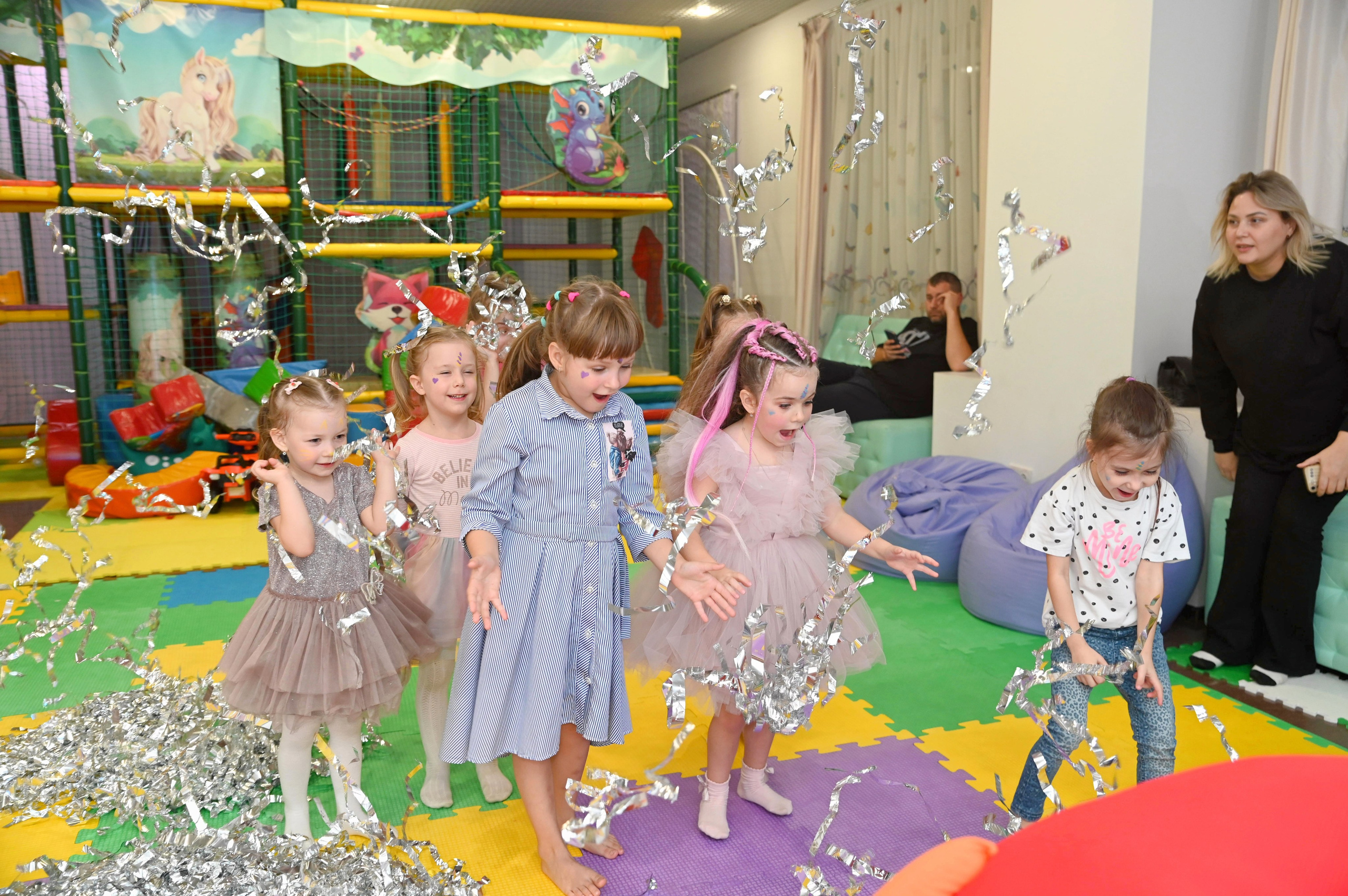 Игротека «Море Позитива». Я Ольга Казанцева, фотографирую снимаю ваши киноистории и печатаю фото и цифровые портреты на холсте